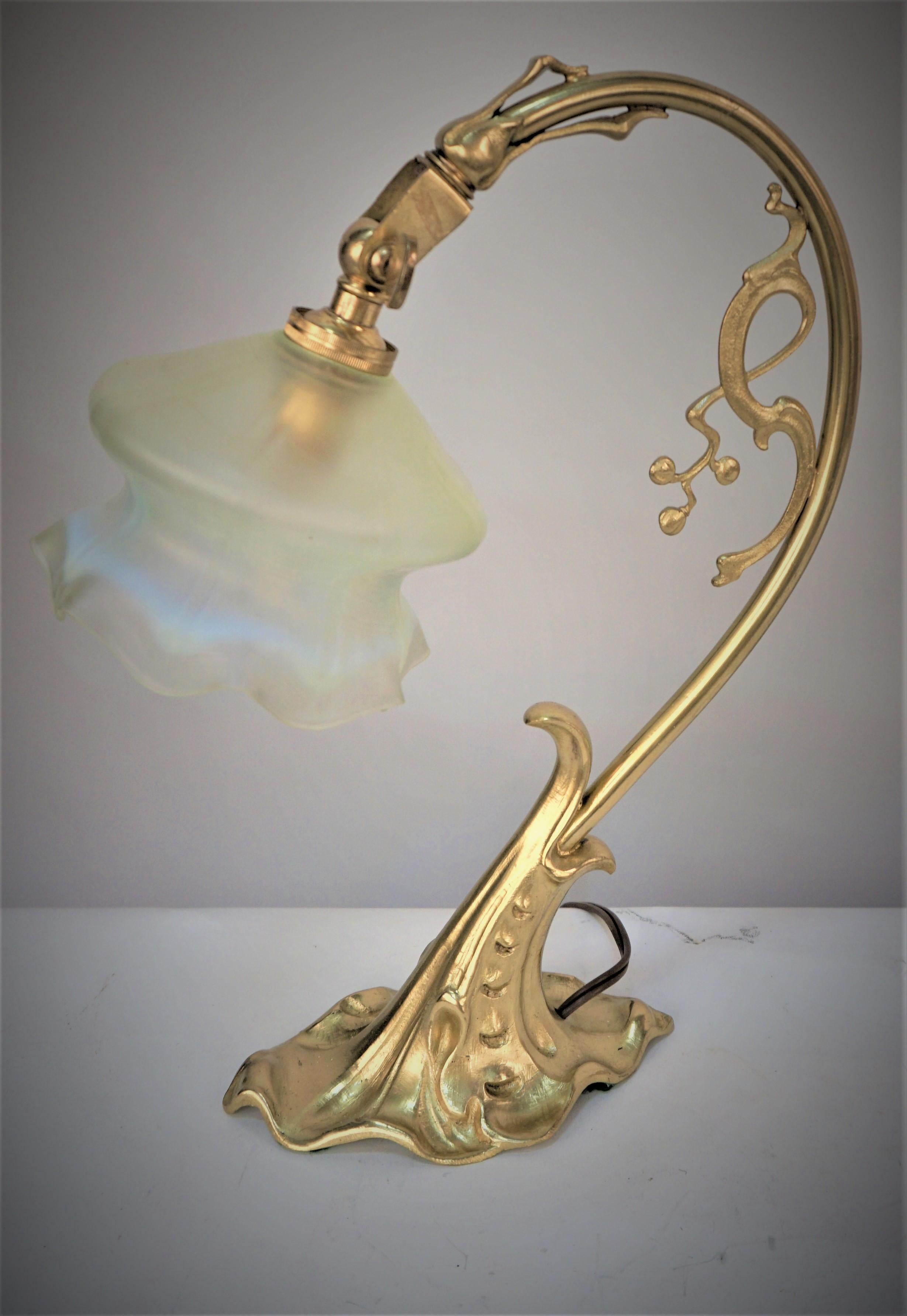 Art Nouveau Bronze Opalescent Glass Table/Desk Lamp 4