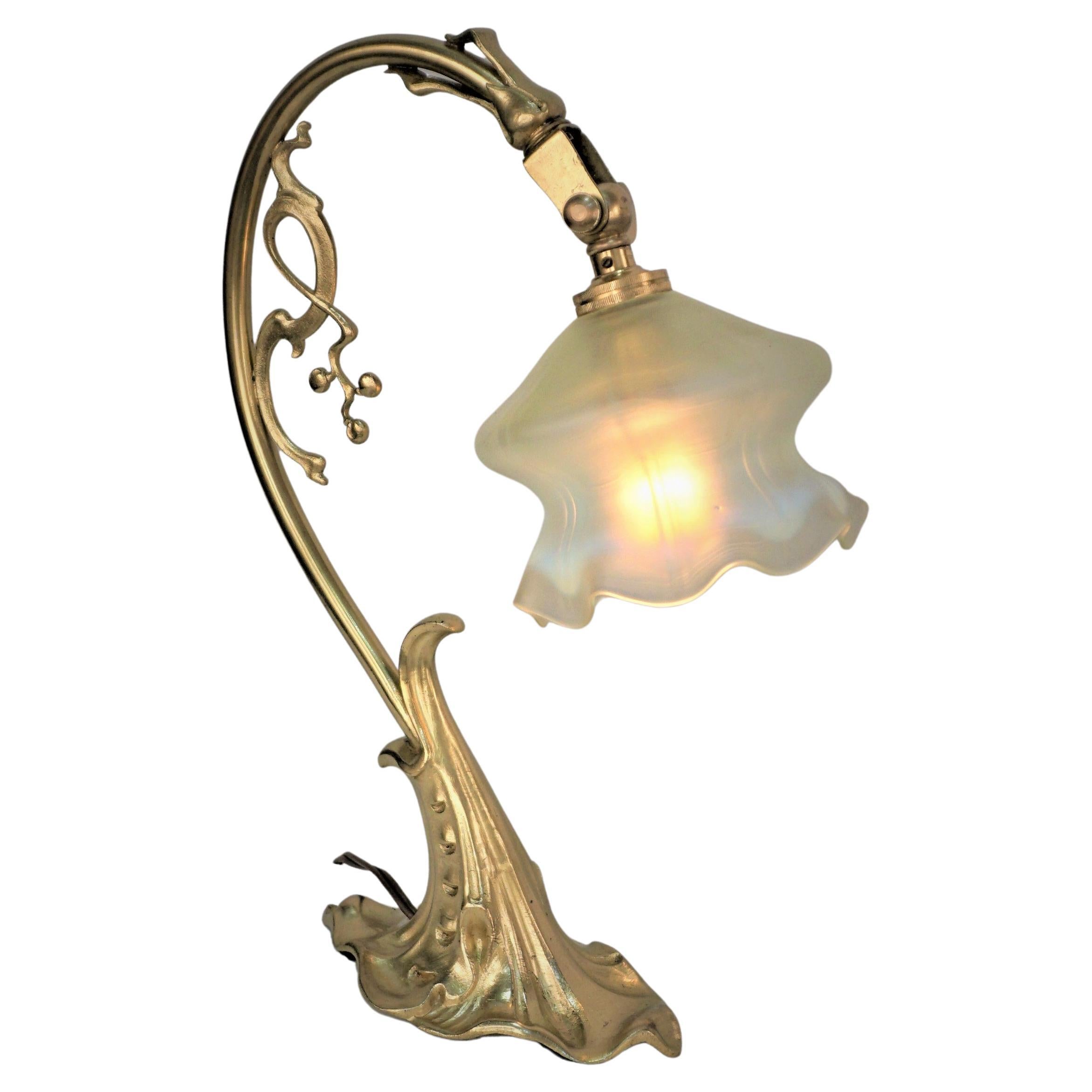 Art Nouveau Bronze Opalescent Glass Table/Desk Lamp