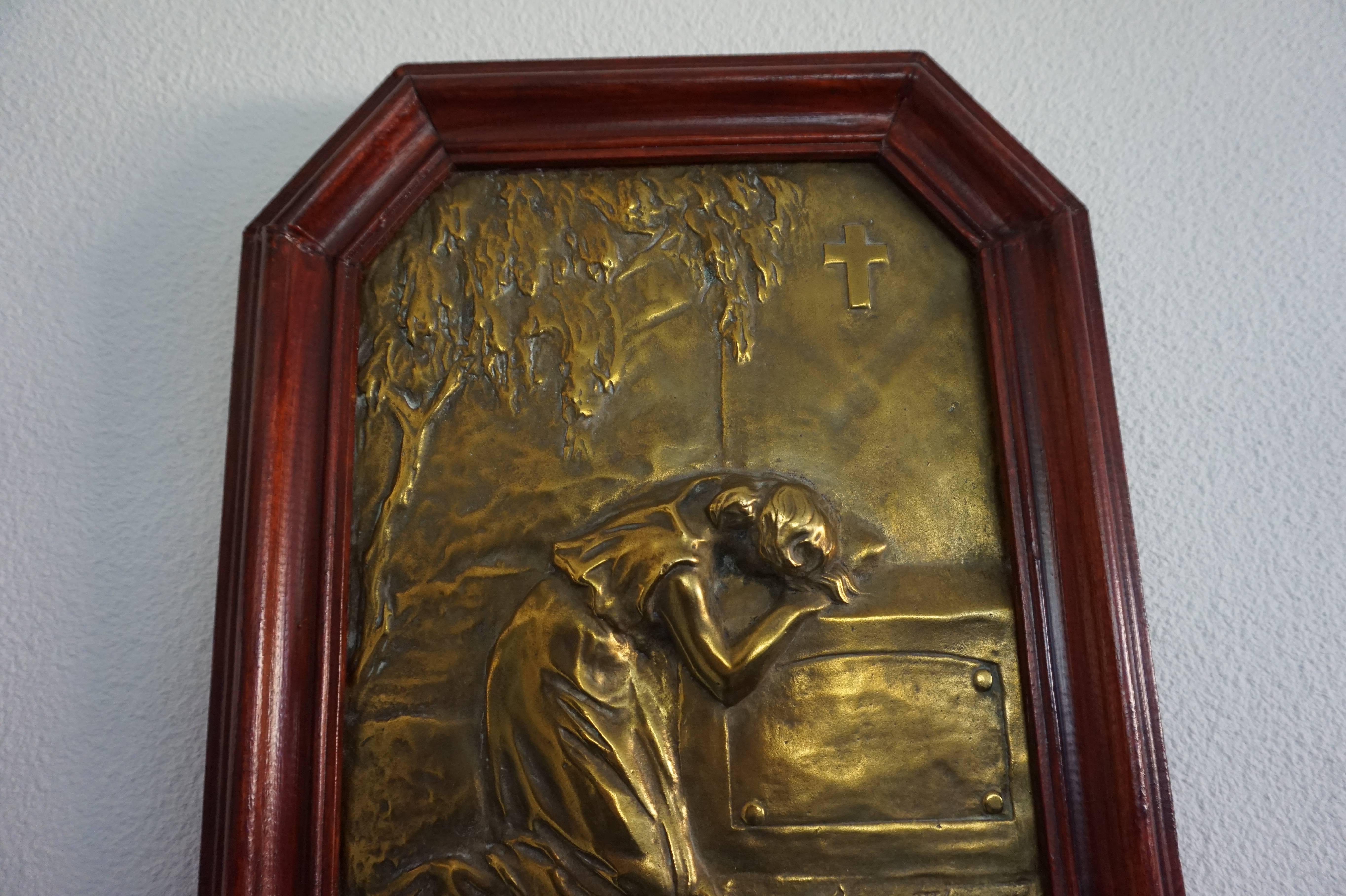 Beautifully executed but tragic at the same time.

This rare and very well made Art Nouveau work of art is in excellent condition. The mahogany colored wooden frame is made to look old and this is well done, but it is of a later date. We don't