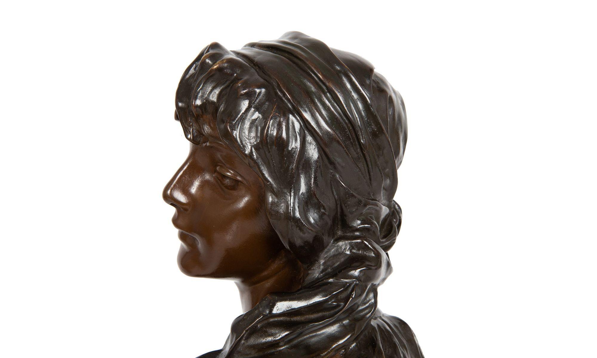 Sculpture en bronze Art Nouveau « Cendrillon » ou « Cinderella » d'Emmanuel Villanis en vente 3