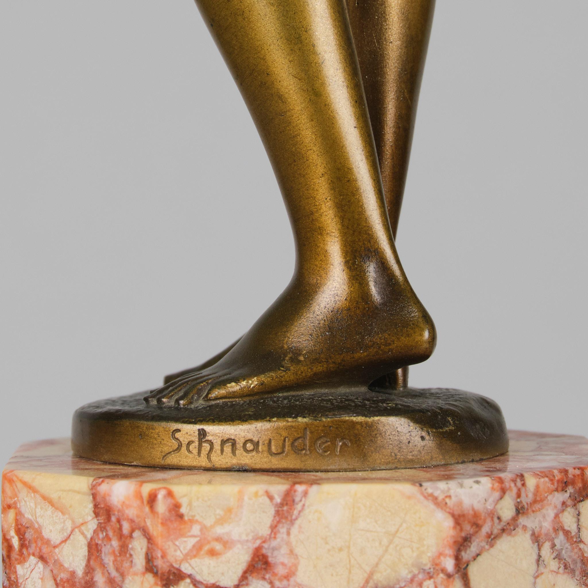 Sculpture en bronze Art Nouveau intitulée « Cléopâtre et Asp » par Schnauder en vente 2
