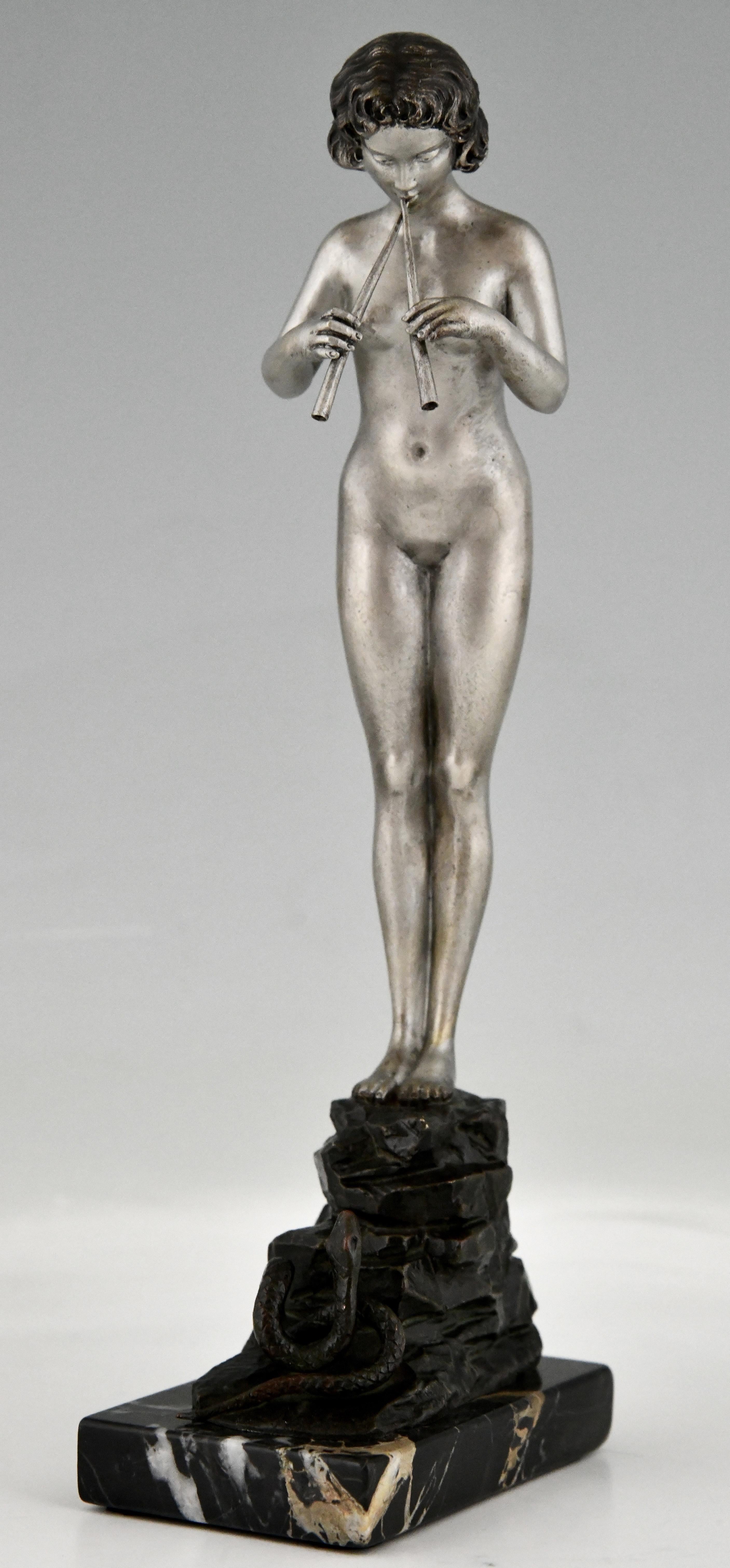 Patinated Art Nouveau Bronze Sculpture Nude Snake Charmer, Germany Ca. 1900 For Sale
