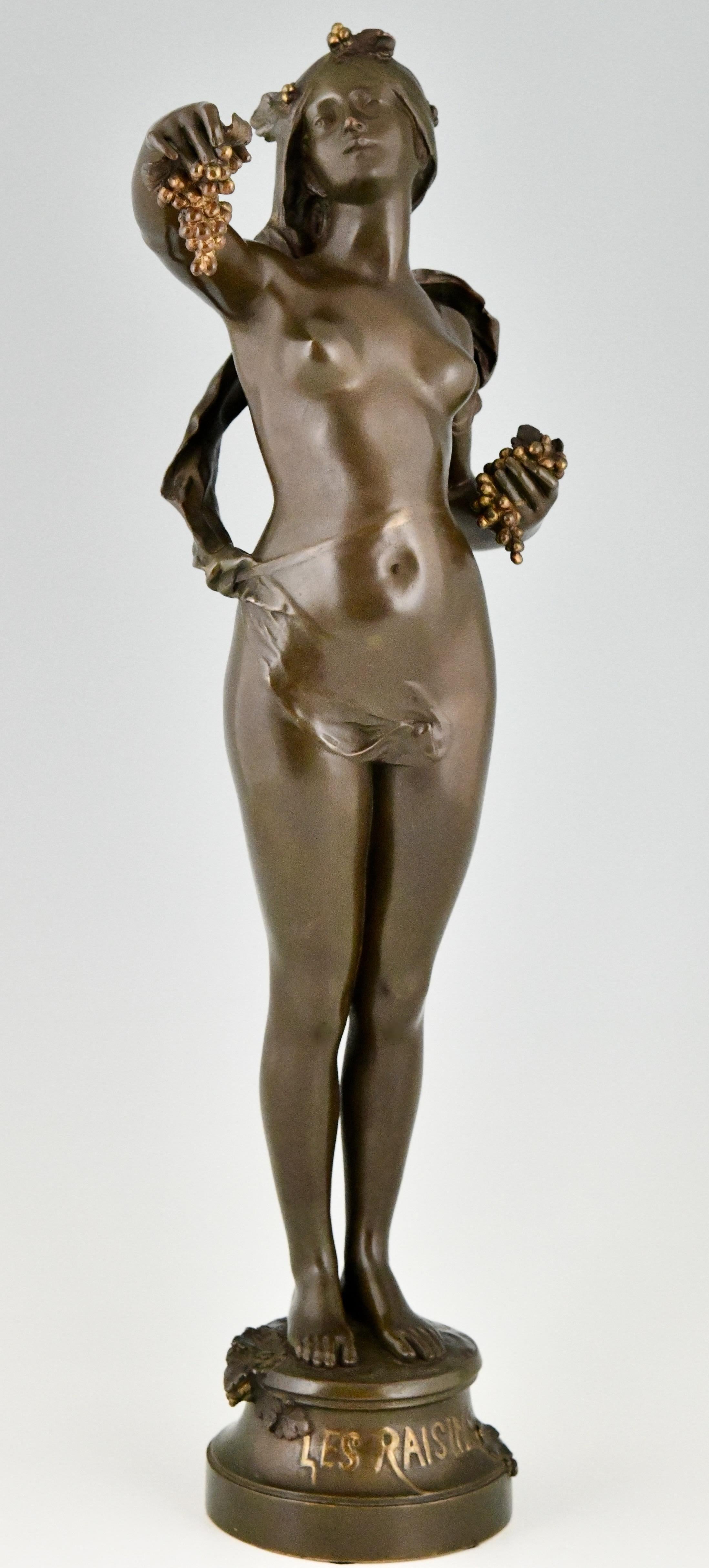 Les raisins, Beautiful tall Art Nouveau bronze sculpture of a standing nude holding raisins.
Signed Maurice Bouval with foundry mark Colin Paris.
Literature:
“Dynamic Beauty” Macklowe Gallery?“Bronzes, sculptors and founders” by H. Berman, Abage