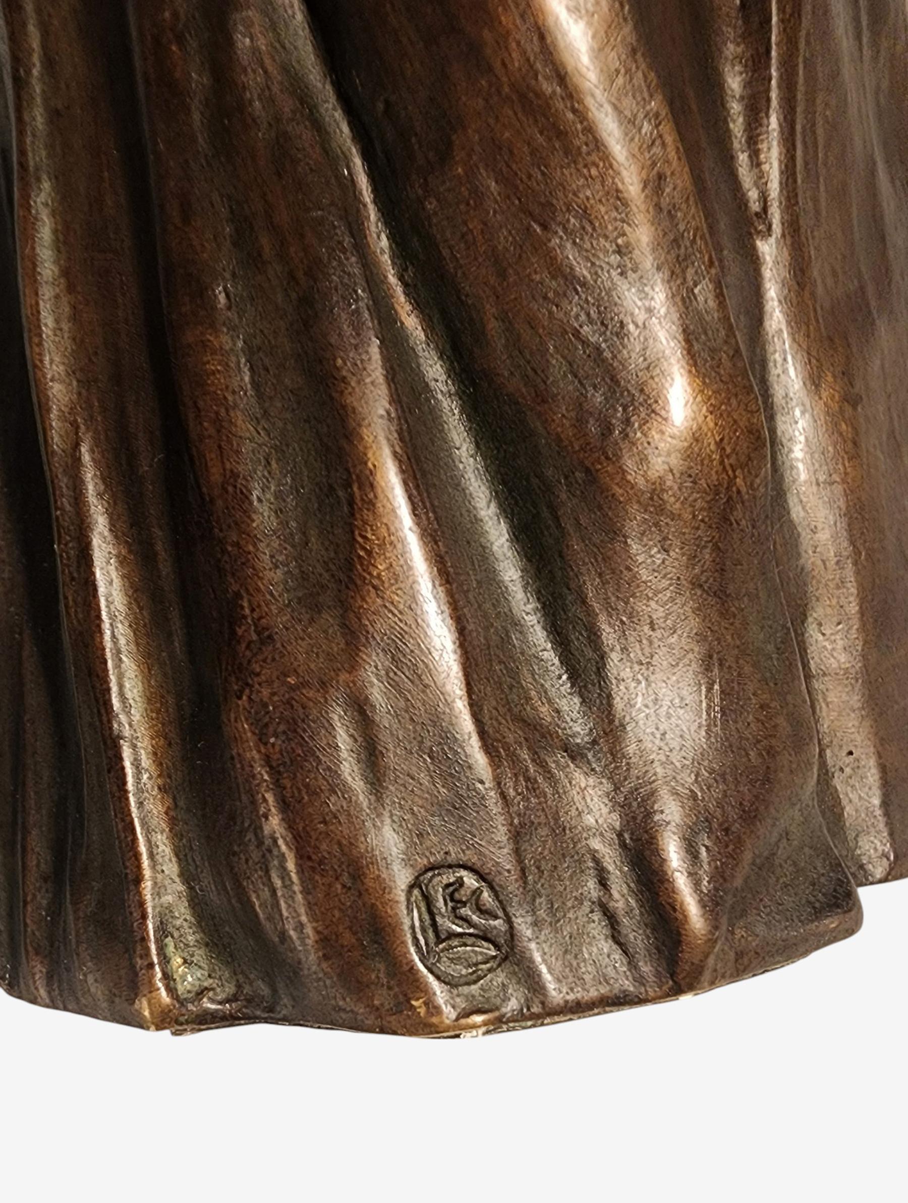 Art Nouveau Bronze Sculpture of Girl with a Doll by Leo Laporte-Blairsy, France For Sale 3