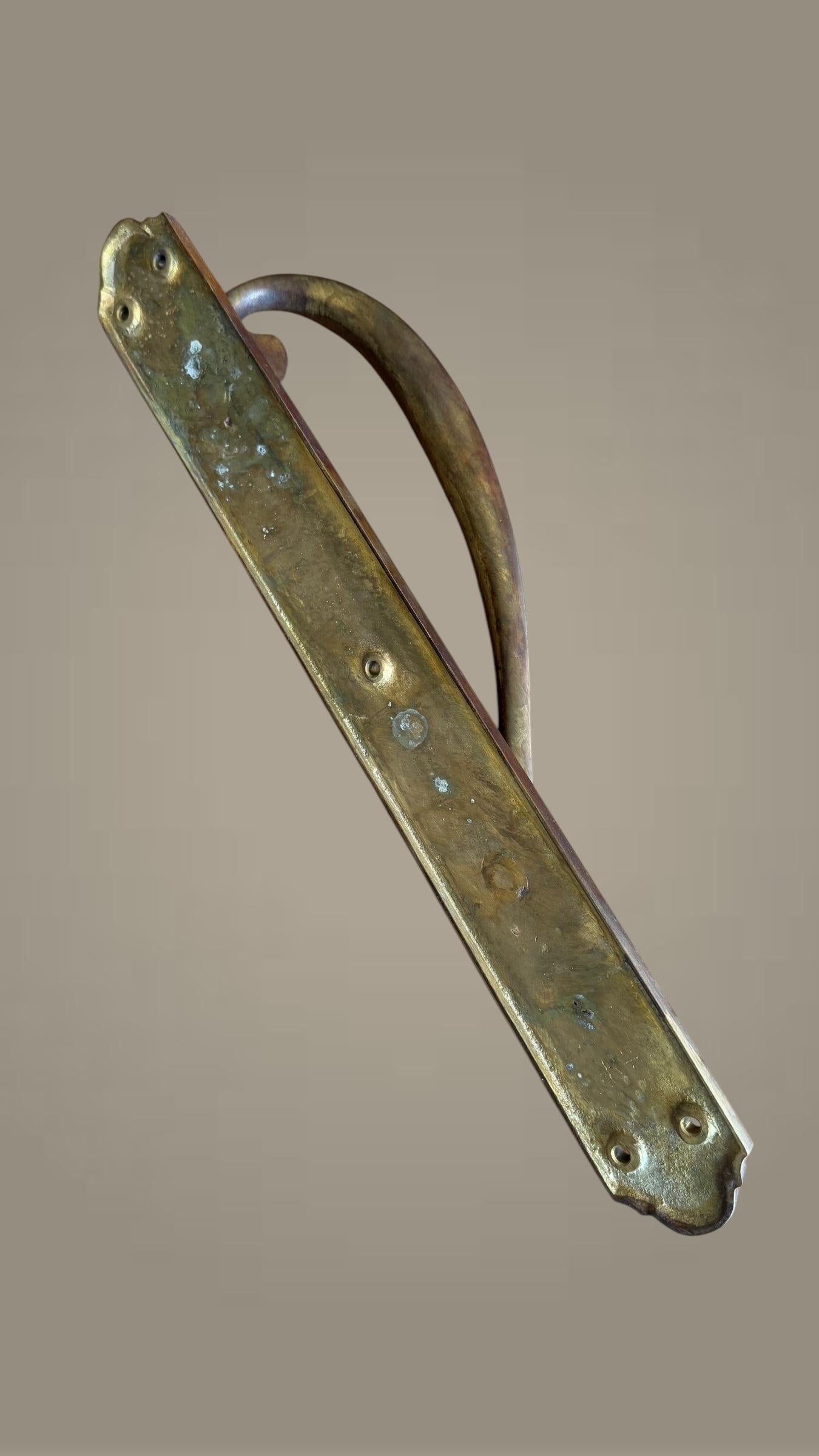 Art Nouveau Bronze style door handle In Good Condition For Sale In Chonburi, TH