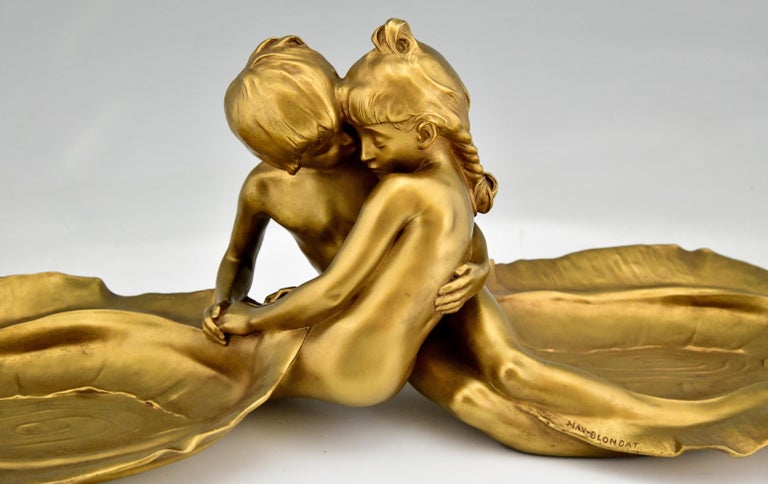 Art Nouveau Bronze Tray with Young Couple Kissing Max Blondat Soit Foundry, 1900 6
