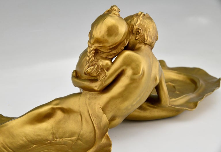 Art Nouveau Bronze Tray with Young Couple Kissing Max Blondat Soit Foundry, 1900 8