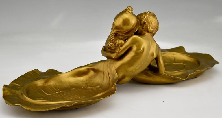 Art Nouveau Bronze Tray with Young Couple Kissing Max Blondat Soit Foundry, 1900 3