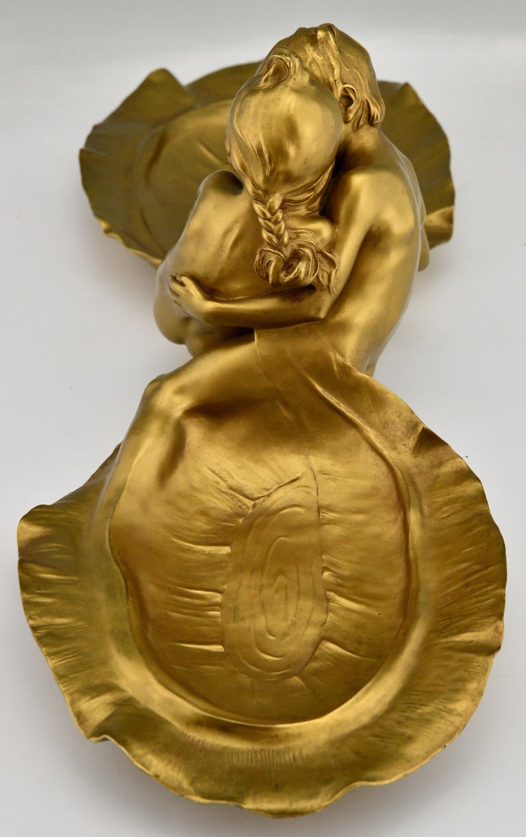 Art Nouveau Bronze Tray with Young Couple Kissing Max Blondat Soit Foundry, 1900 4