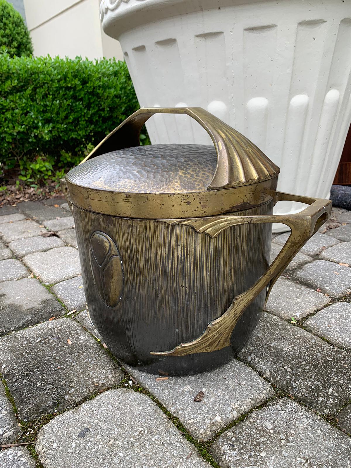 Art Nouveau Bronze Wine Bucket with Lid, circa 1900 In Good Condition In Atlanta, GA
