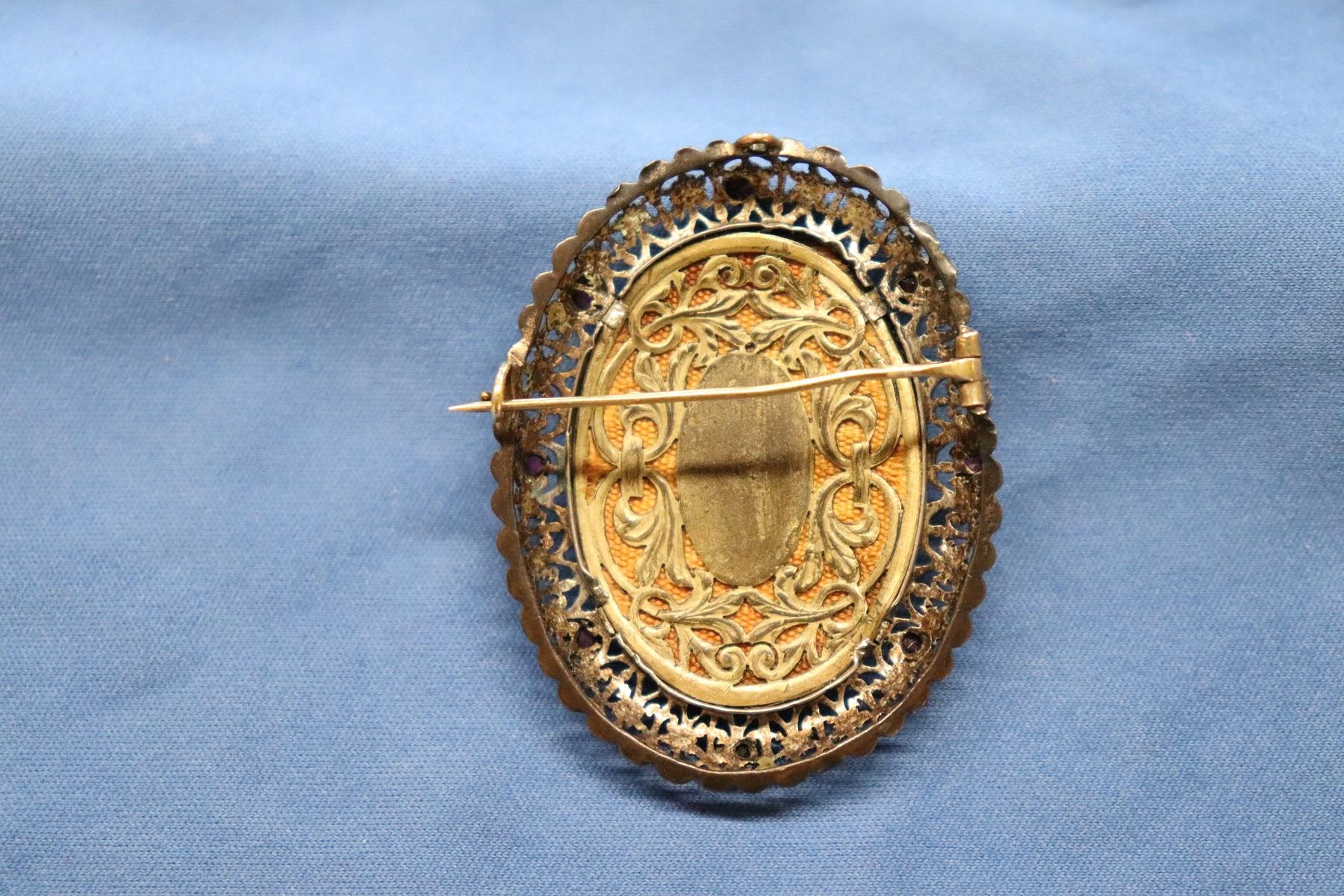 Art Nouveau Brooch in Gold and Silver with Rubies and Central Miniature Painting In Excellent Condition In Casale Monferrato, IT