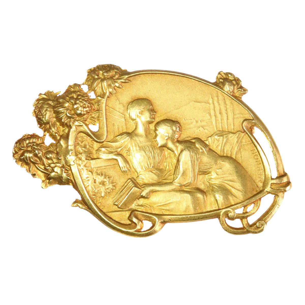 Art Nouveau Brooch Signed Vernon Depicting Friendship Between Two Women For Sale