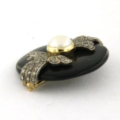 Art-Nouveau-Brosche mit Onyx, Perle und Diamanten im Brillantschliff, 18-karätiges Gold, Silber