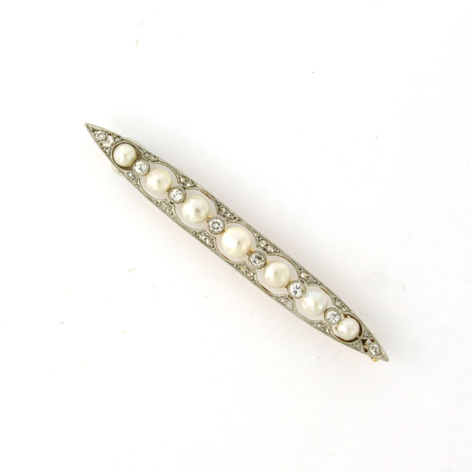 ART NOUVEAU 18k yellow gold and platinum brooch with pearls and old European cut and rose diamond up to 0.35ct - G/H - SI 

detailed description:

the size of the brooch is 6.3 cm long by 7.4 mm wide

weight 7.3 grams

set with

- 7 x 3.6 mm – 4.8