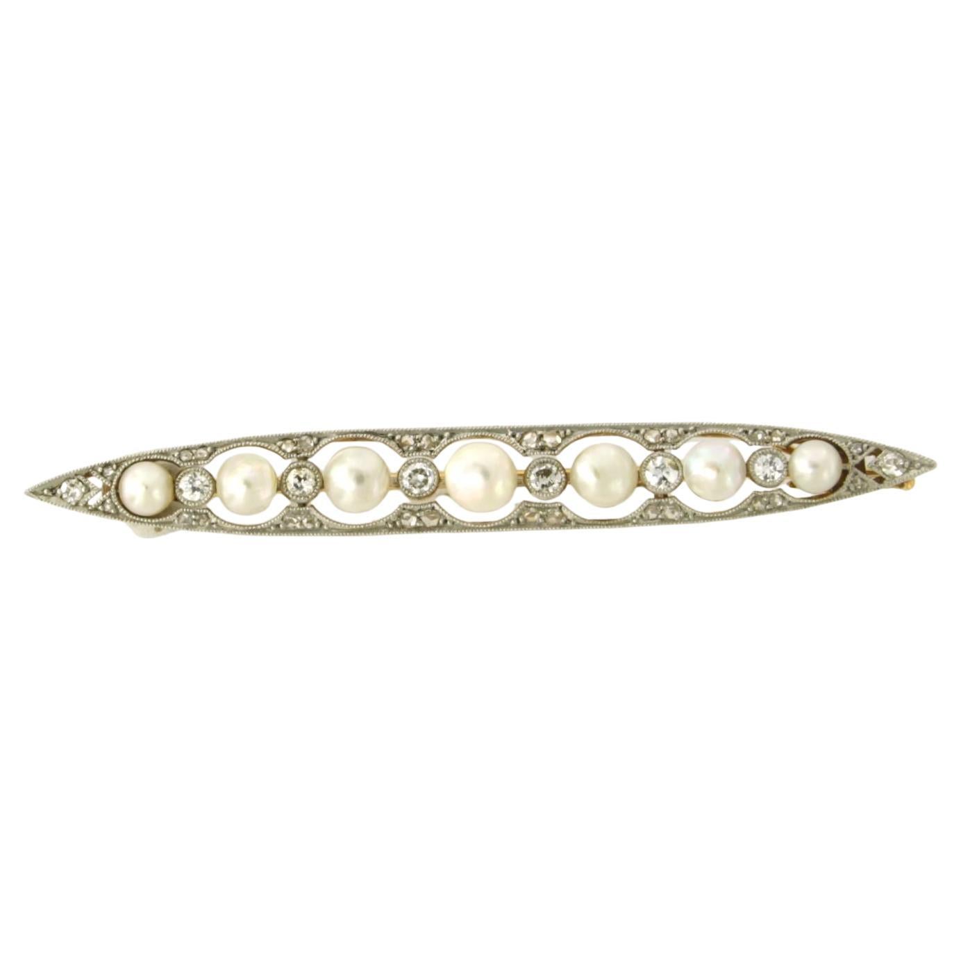 ART NOUVEAU brooch with pearl and diamonds up to 0.35ct 18k bicolour gold For Sale
