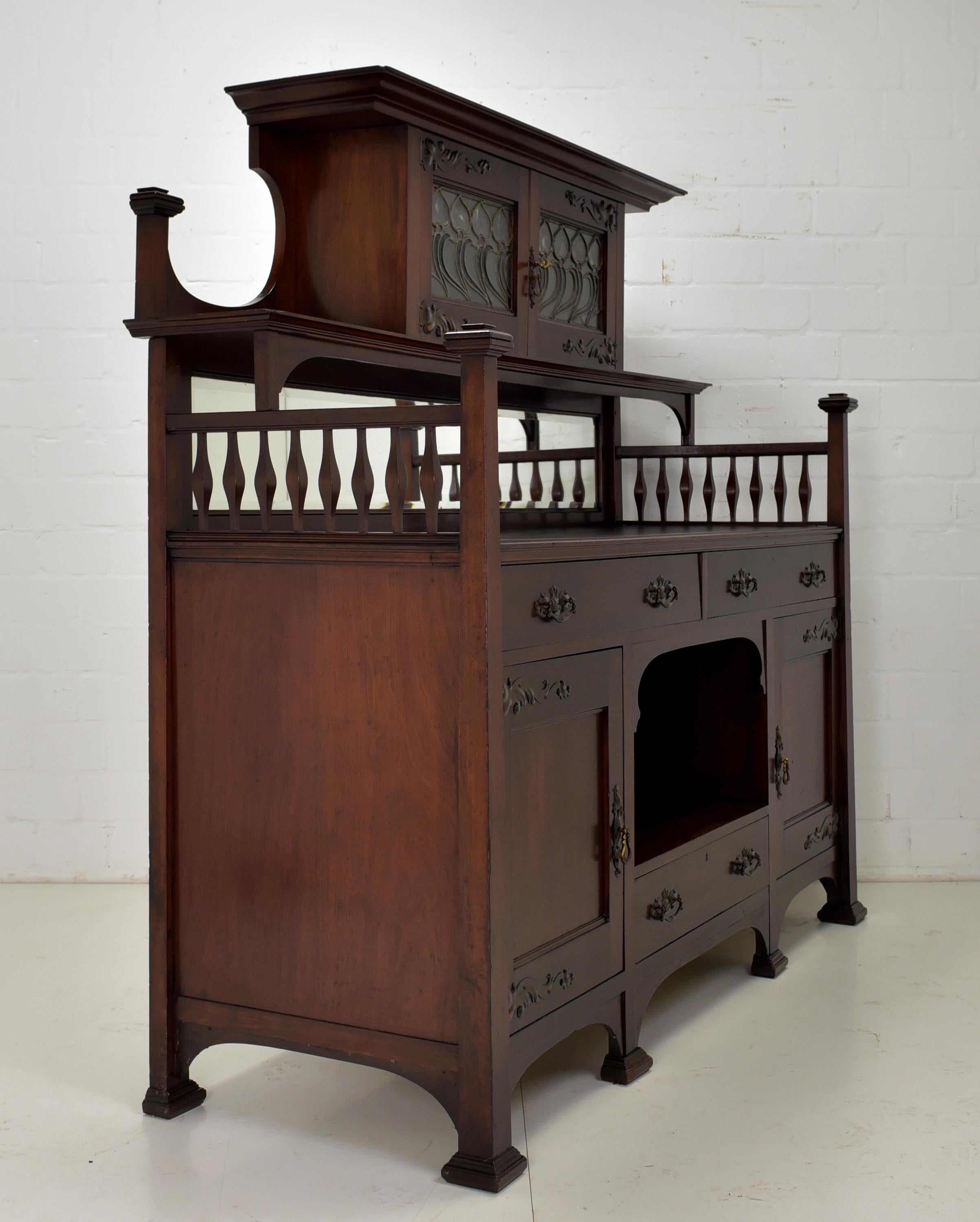 Art Nouveau Buffet Cabinet / Credenza / Sideboard in Mahogany, circa 1900 For Sale 5