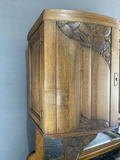 Buffet Art Nouveau de la première moitié du 20e siècle