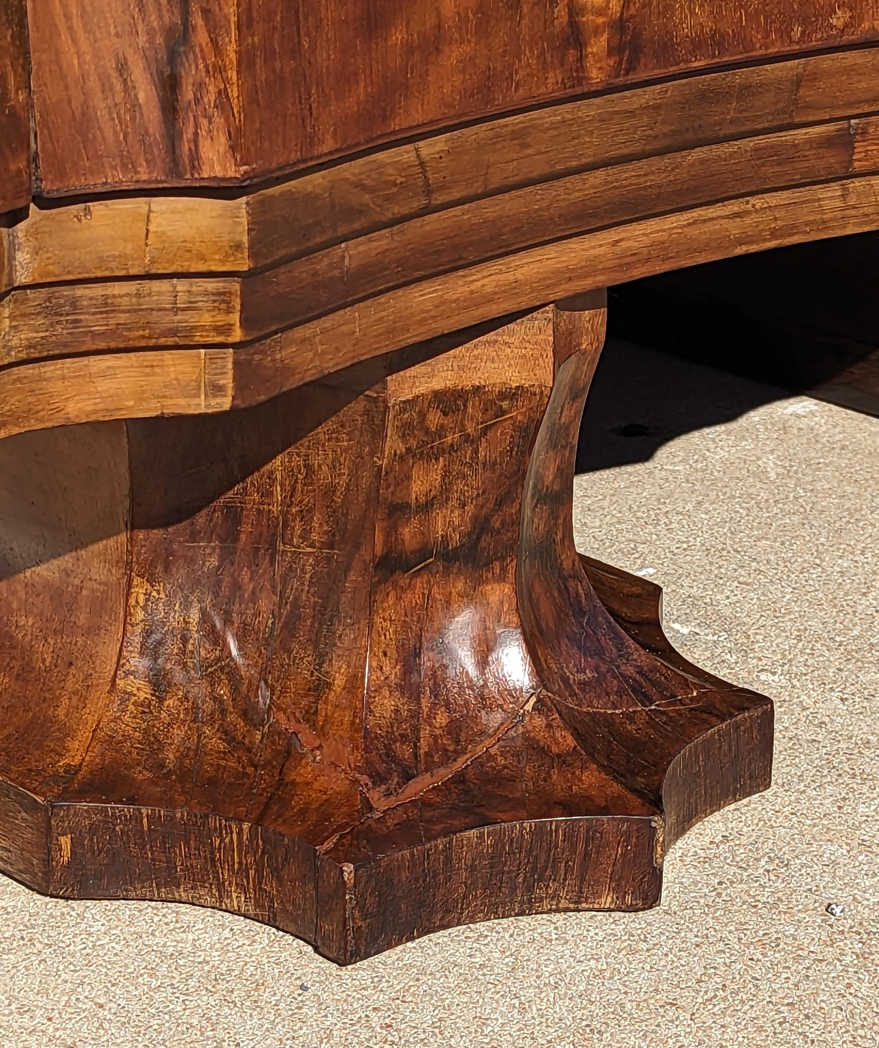 Armoire Art Nouveau en bois de bourgogne  en vente 5