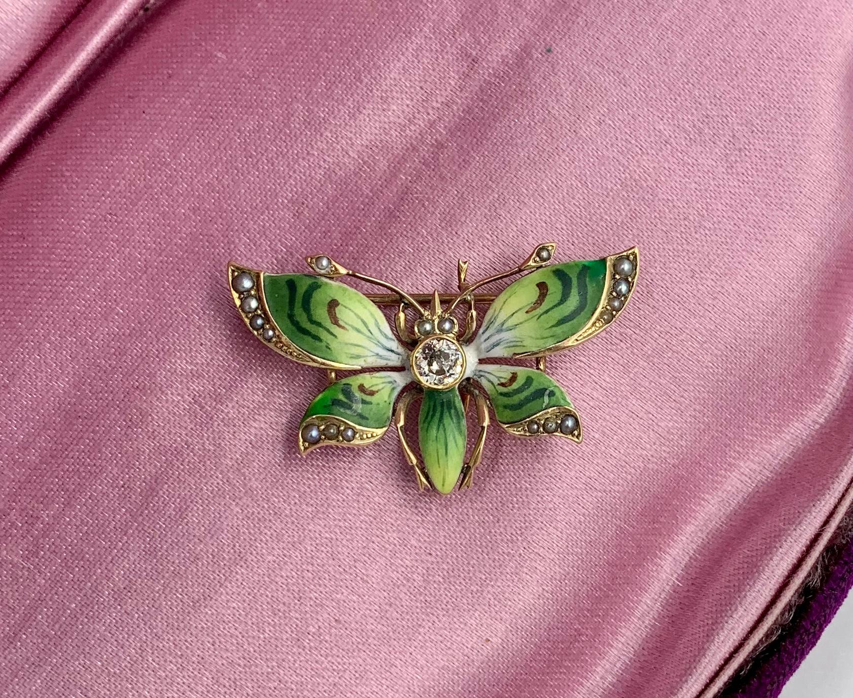 Art Nouveau Butterfly Pendant Brooch OMC Diamond Enamel 14 Karat Gold For Sale 1