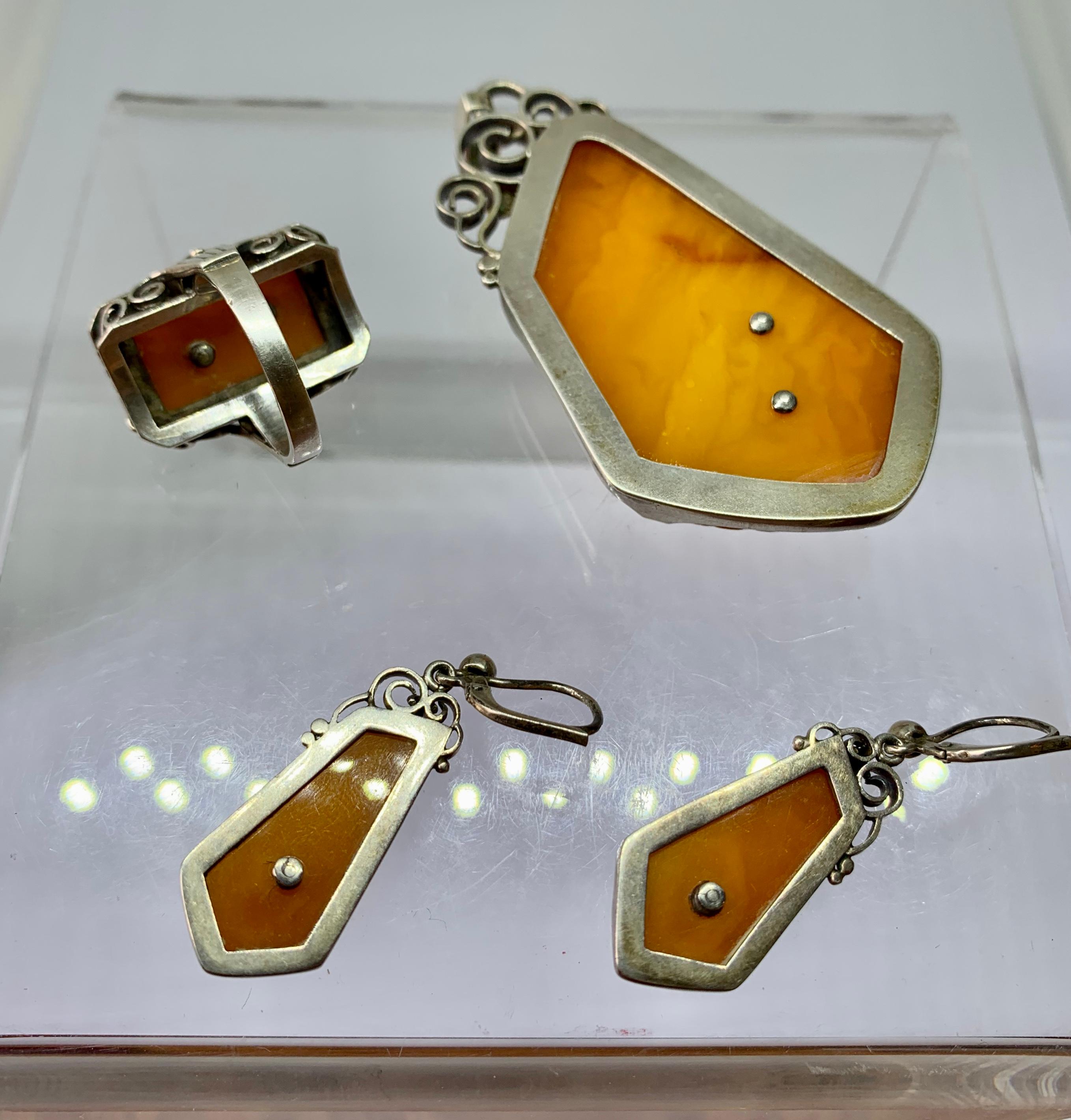 Art Nouveau Butterscotch Egg Yolk Amber Silver Earrings Ring Pendant Suite For Sale 3