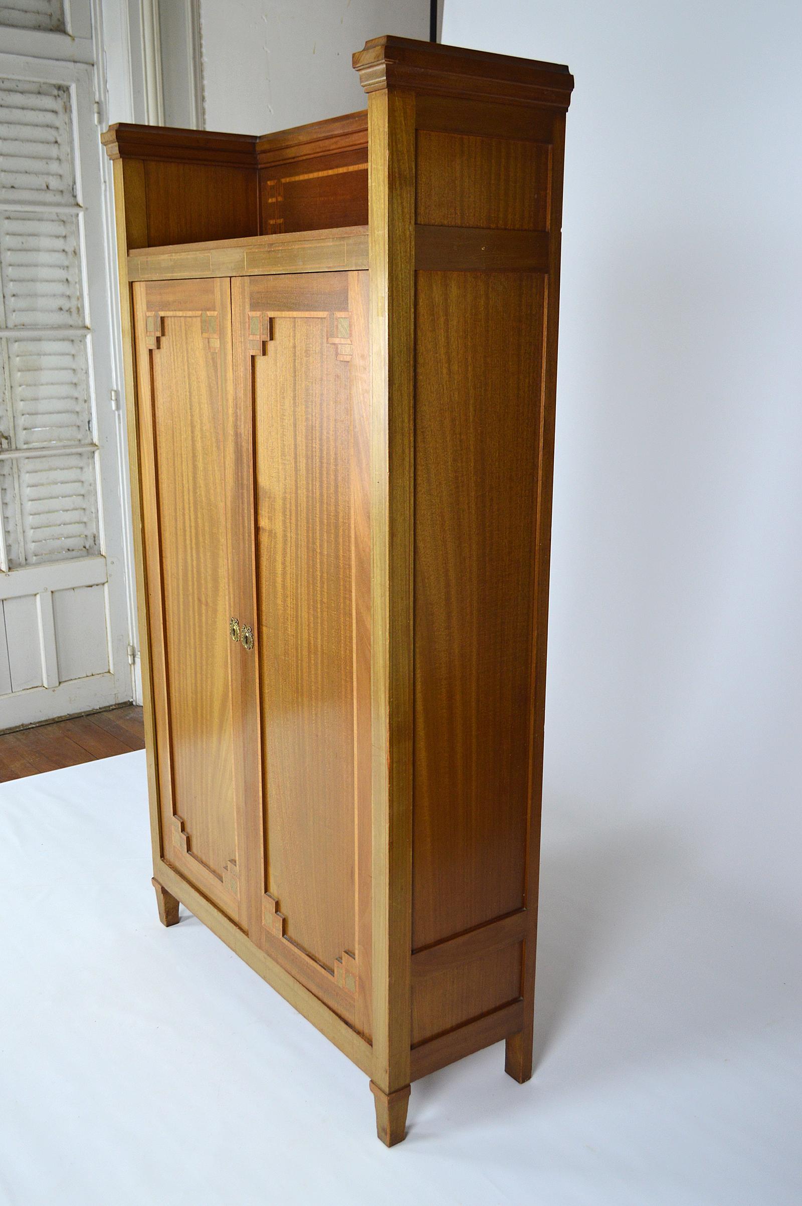 Early 20th Century Art Nouveau Cabinet / Bookcase / Wardrobe in Mahogany, circa 1910 For Sale