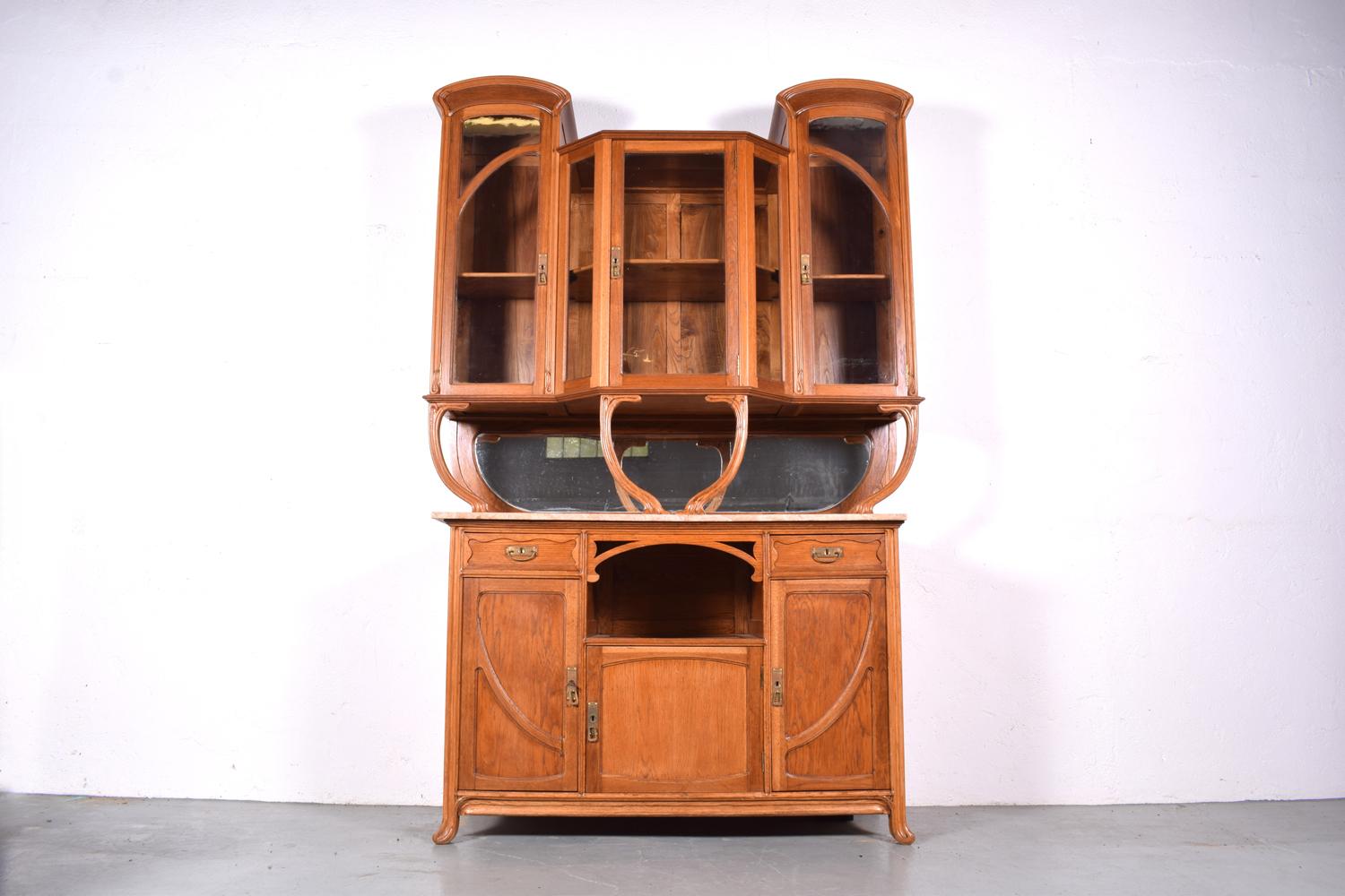 Art Nouveau Cabinet in Oak 2