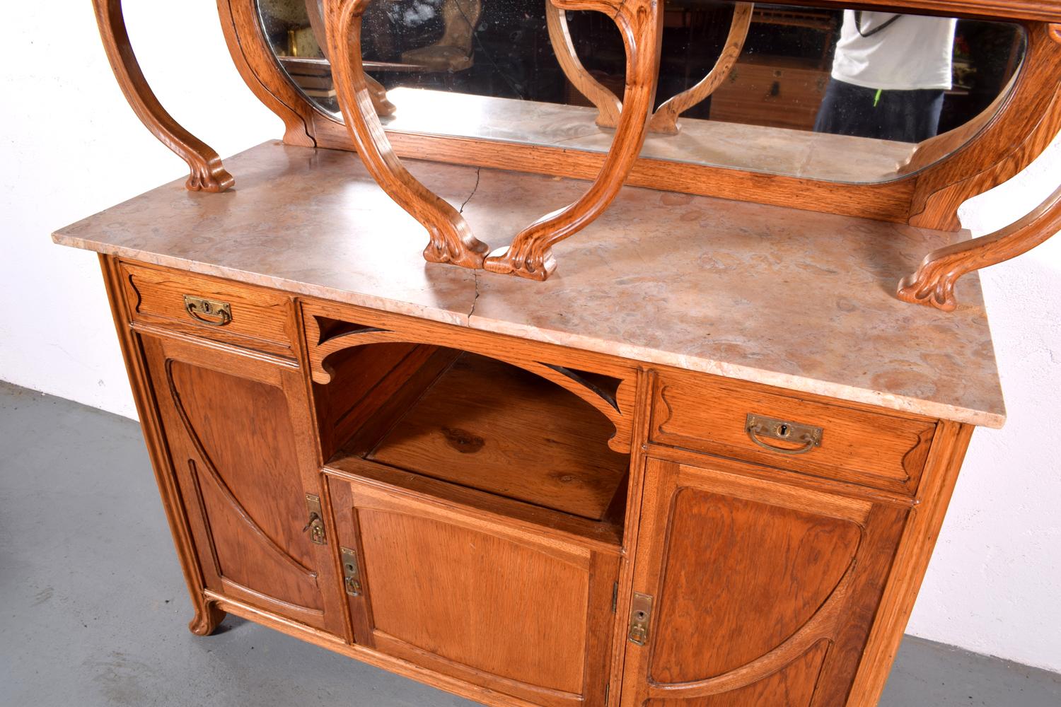 Art Nouveau Cabinet in Oak In Good Condition In Lisboa, Lisboa