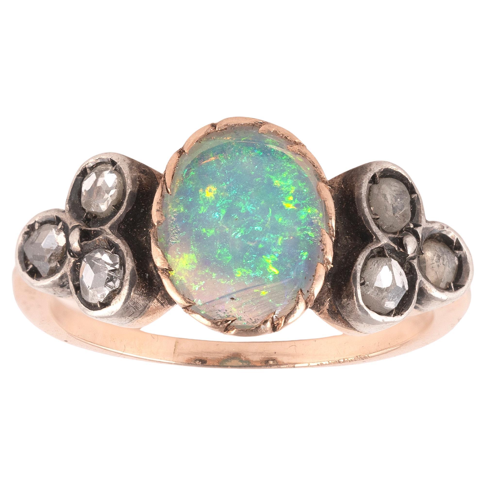 Art Nouveau Cabochon Opal And Rose Diamond Ring 1910's In Excellent Condition For Sale In Firenze, IT