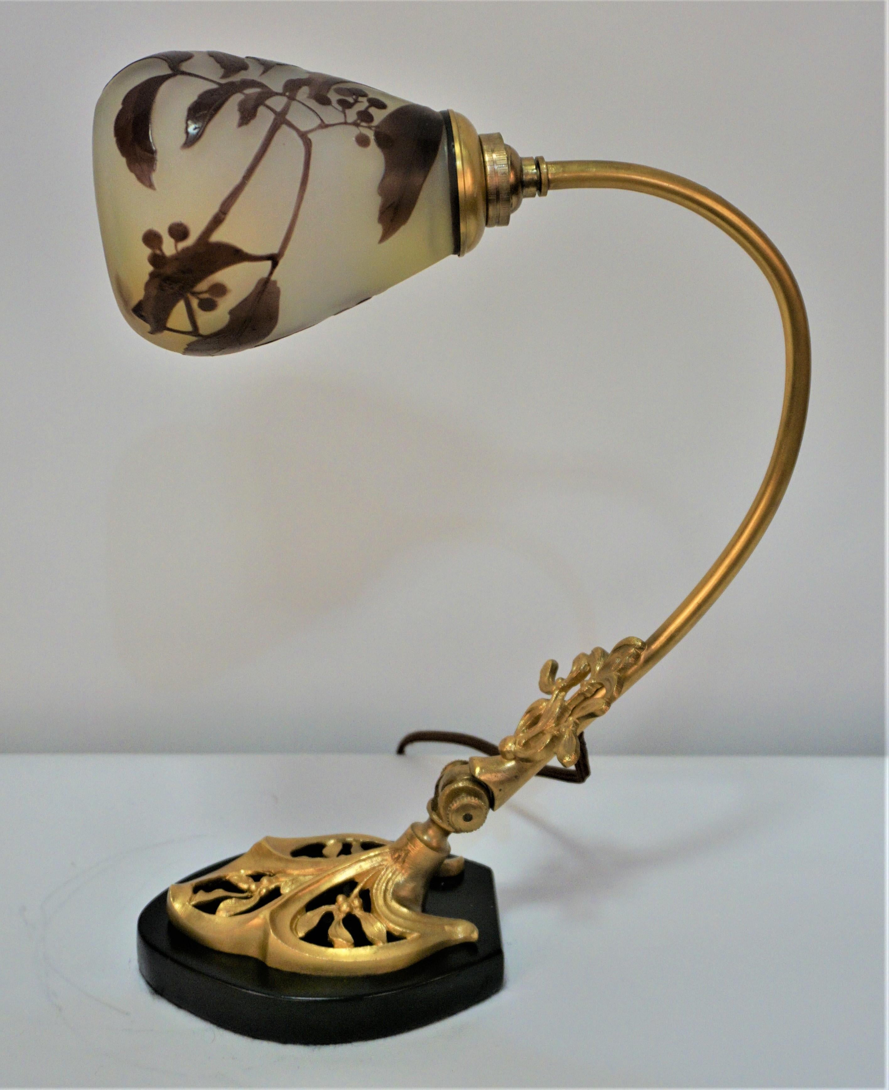 Art Nouveau Cameo Glass Gilt Bronze Piano Lamp by Galle 3