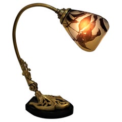 Lampe de piano Art Nouveau en verre camée et bronze doré par Galle