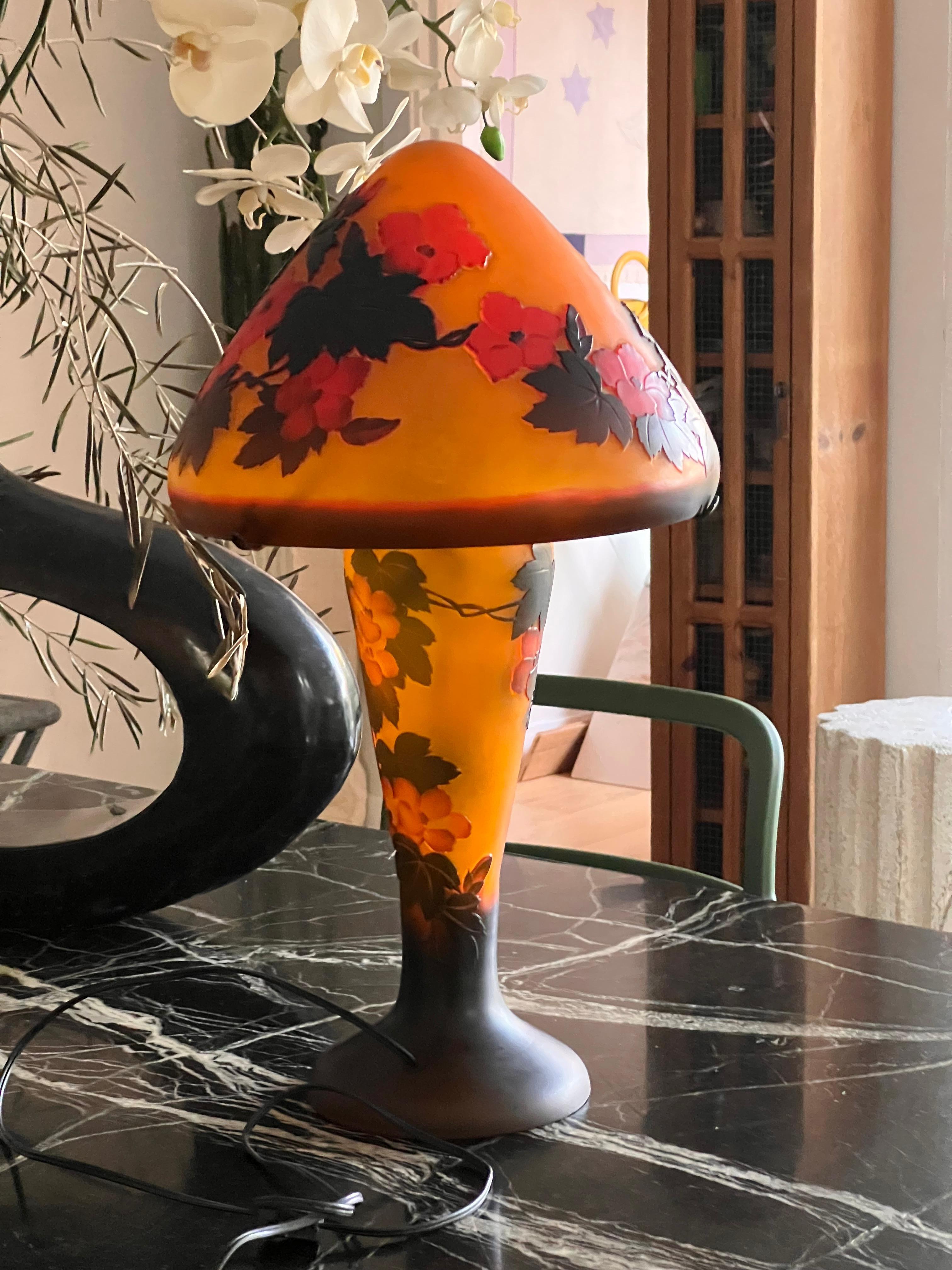 Art Nouveau cameo glass table lamp after Gallé, signed, circa 1975 9