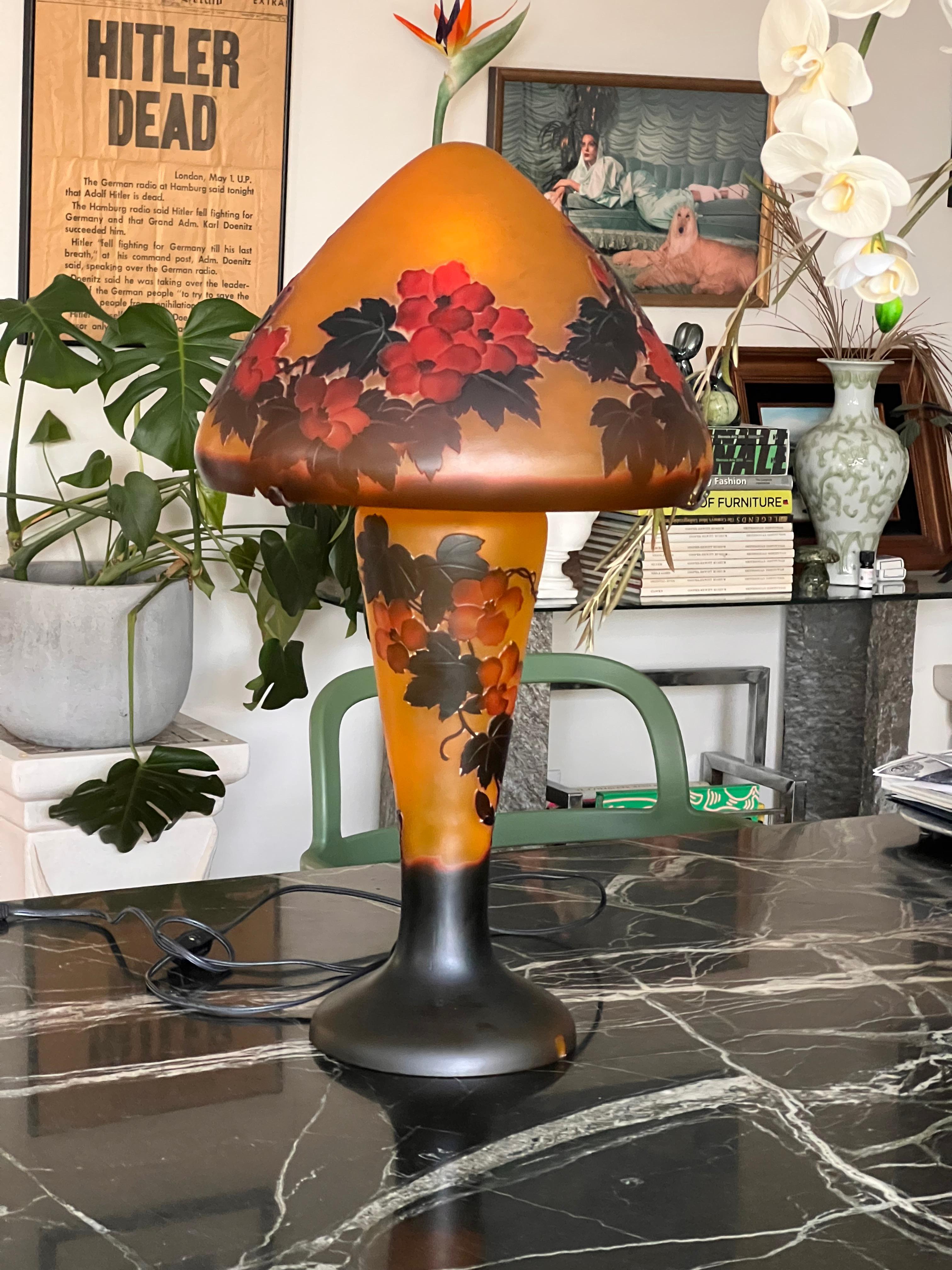 Art Nouveau cameo glass table lamp after Gallé, signed, circa 1975 11