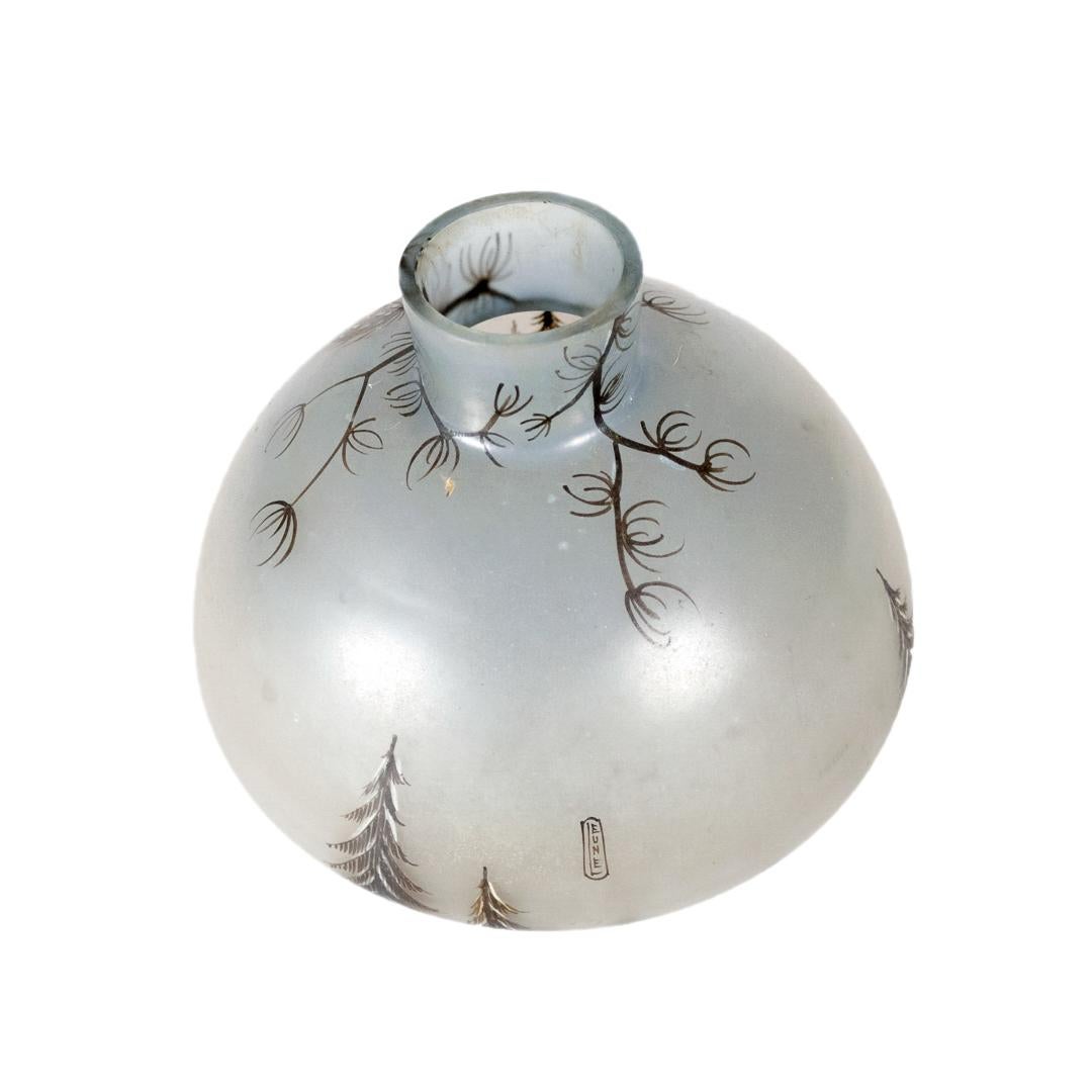 Vetro Vaso in vetro cammeo Art Nouveau di Leune, Francia, XX secolo in vendita