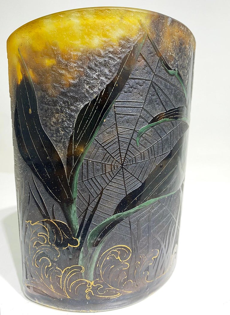 Art Nouveau, cameo glass vase with Gilded Daum Nancy signature For Sale 1