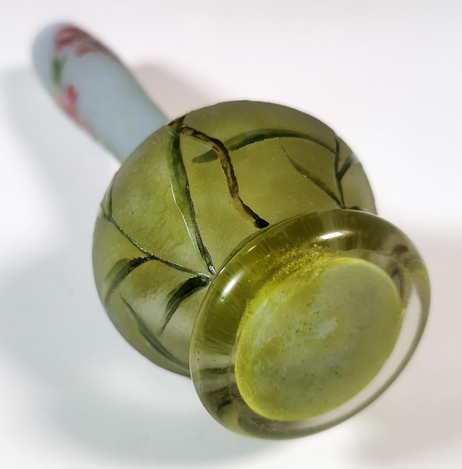 Early 20th Century Art Nouveau Cameo Single Vase 'Daphné', Daum Nancy, France, Circa 1910/1915 For Sale