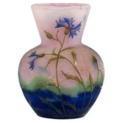 Jugendstil-Kamee-Vase, Bleuets, Kornblumen, Daum Nancy, Frankreich, CIRCA 1910