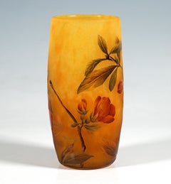 Art Nouveau Cameo Vase, Cognassier Du Japon, Daum Nancy, France, Cairca 1910