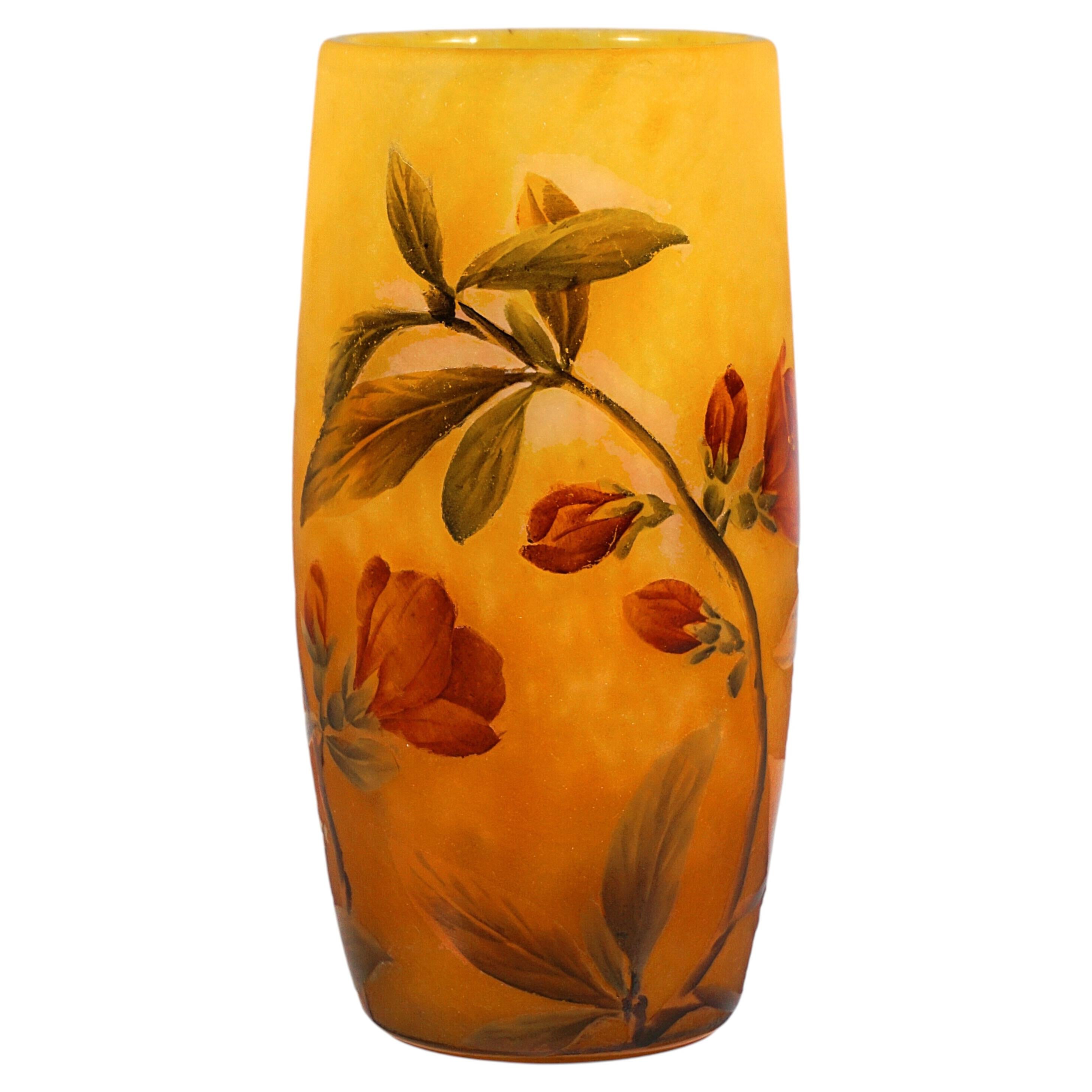 Vaso a cammeo Art Nouveau, Cognassier Du Japon, Daum Nancy, Francia, 1910 ca.