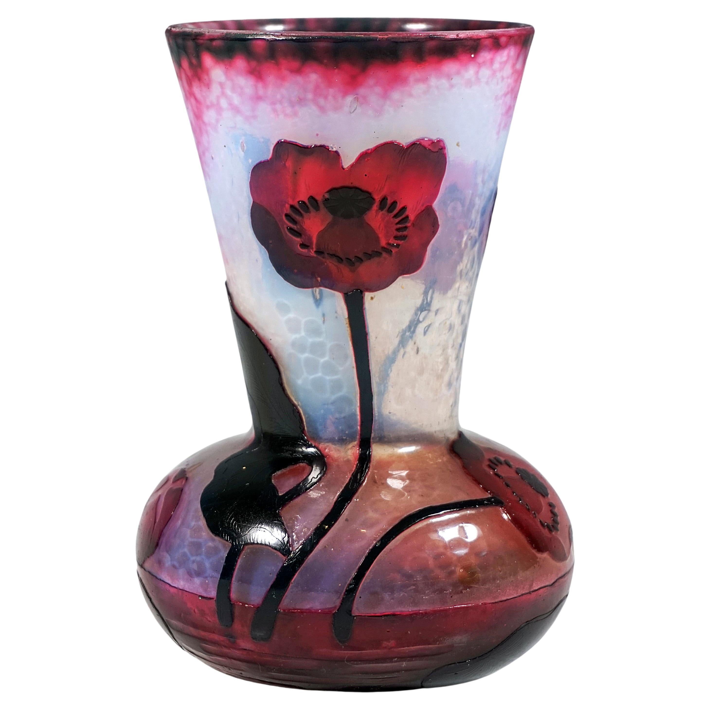 Jarrón camafeo Art Nouveau "Coquelicot", decoración de amapolas de maíz, Daum Nancy, Francia, 1895
