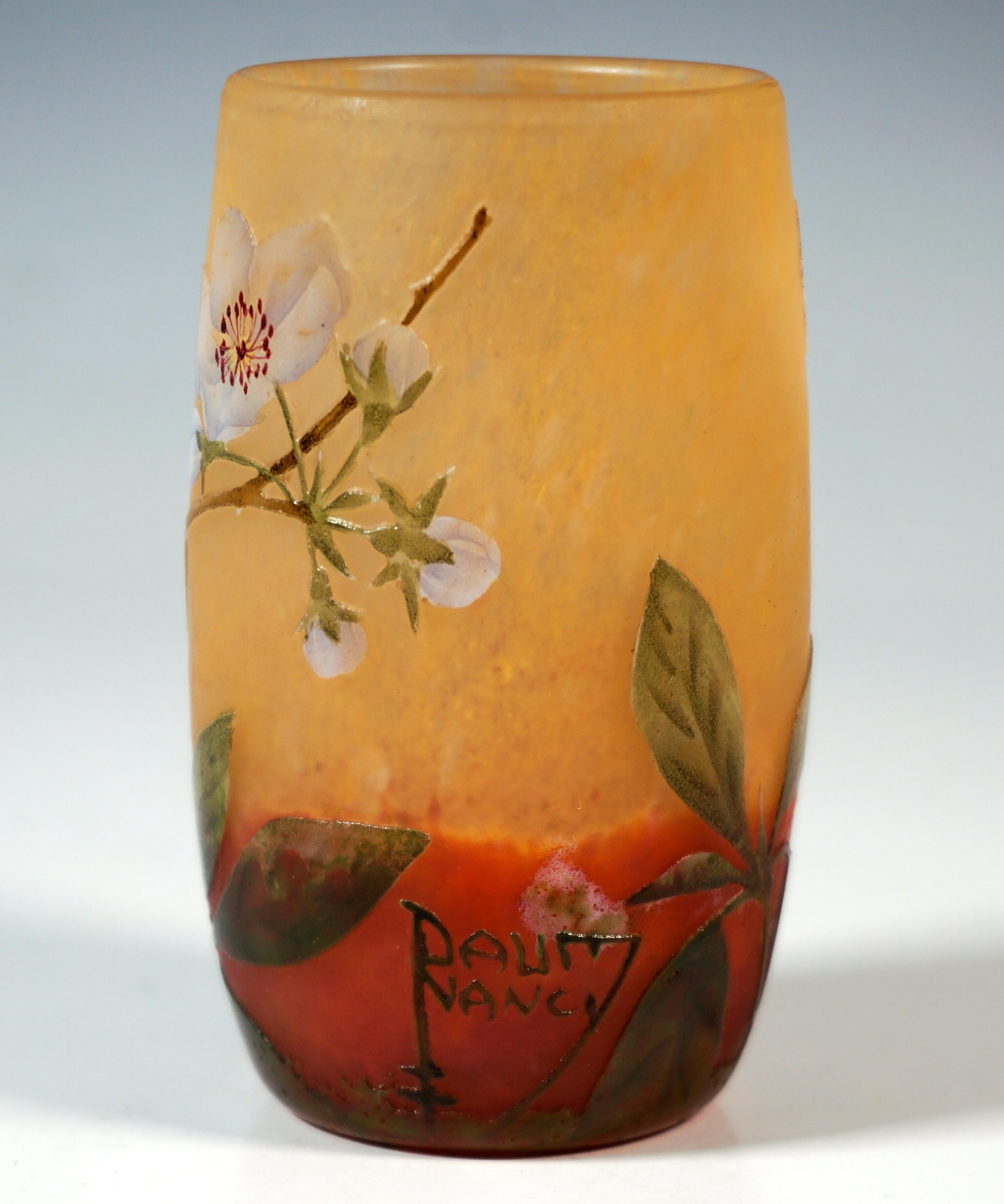Jugendstil-Kamee-Vase 'Pommier en Fleurs', Daum Nancy, Frankreich, ca. 1900/1905 (Radiert) im Angebot