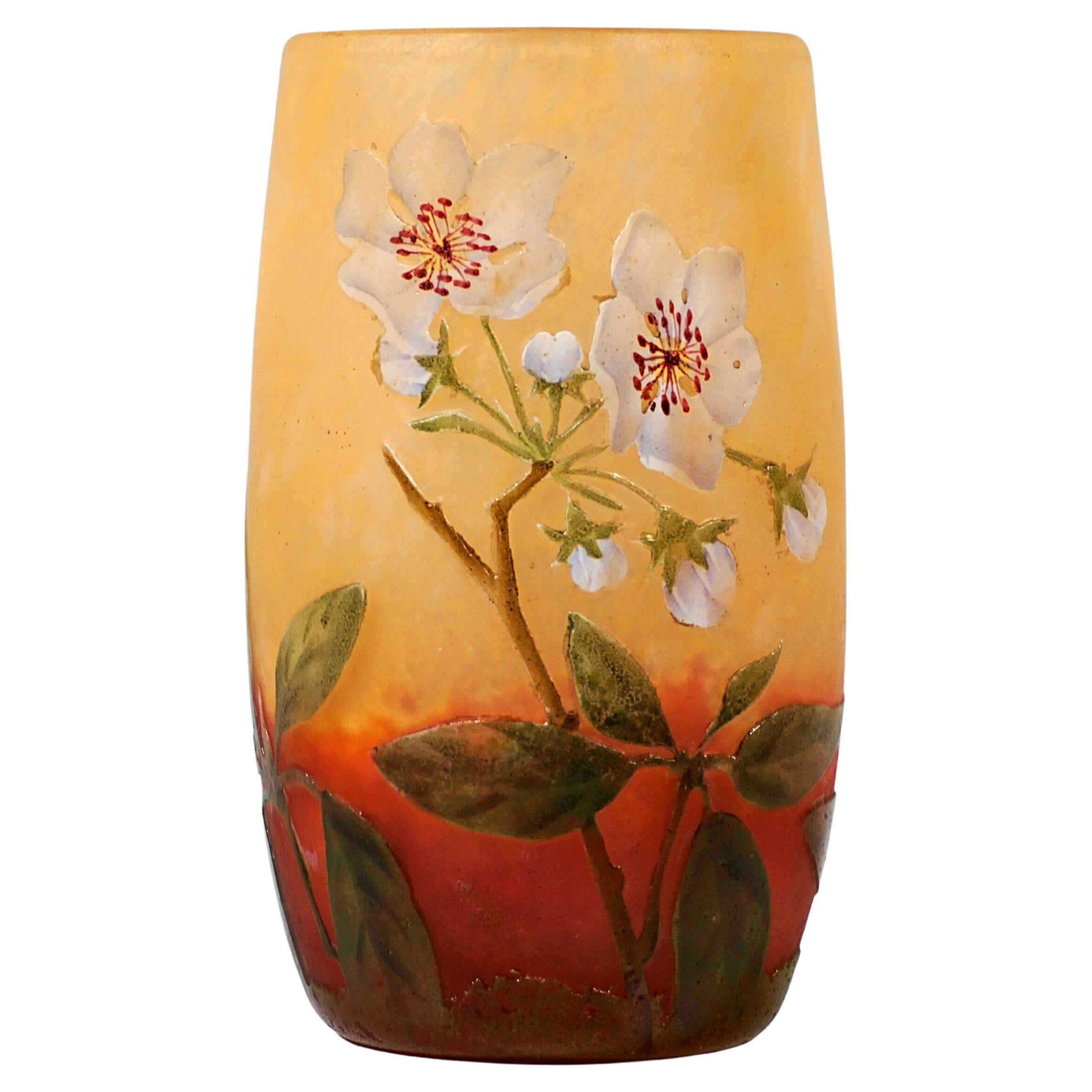 Jugendstil-Kamee-Vase 'Pommier en Fleurs', Daum Nancy, Frankreich, ca. 1900/1905 im Angebot