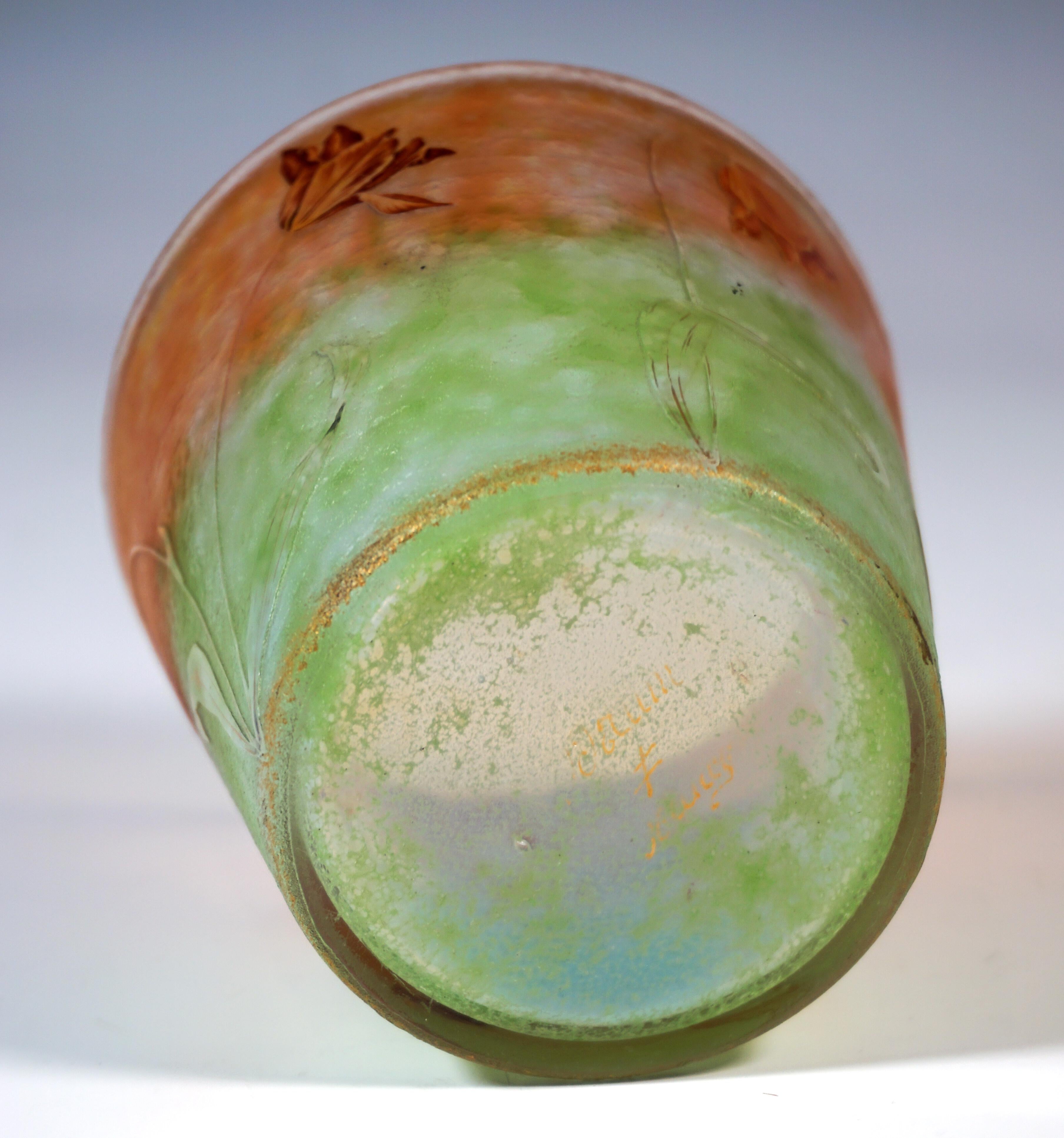Glass Art Nouveau Cameo Vase 'Tulipes', Daum Frères, Nancy, France, Circa 1890/1895 For Sale