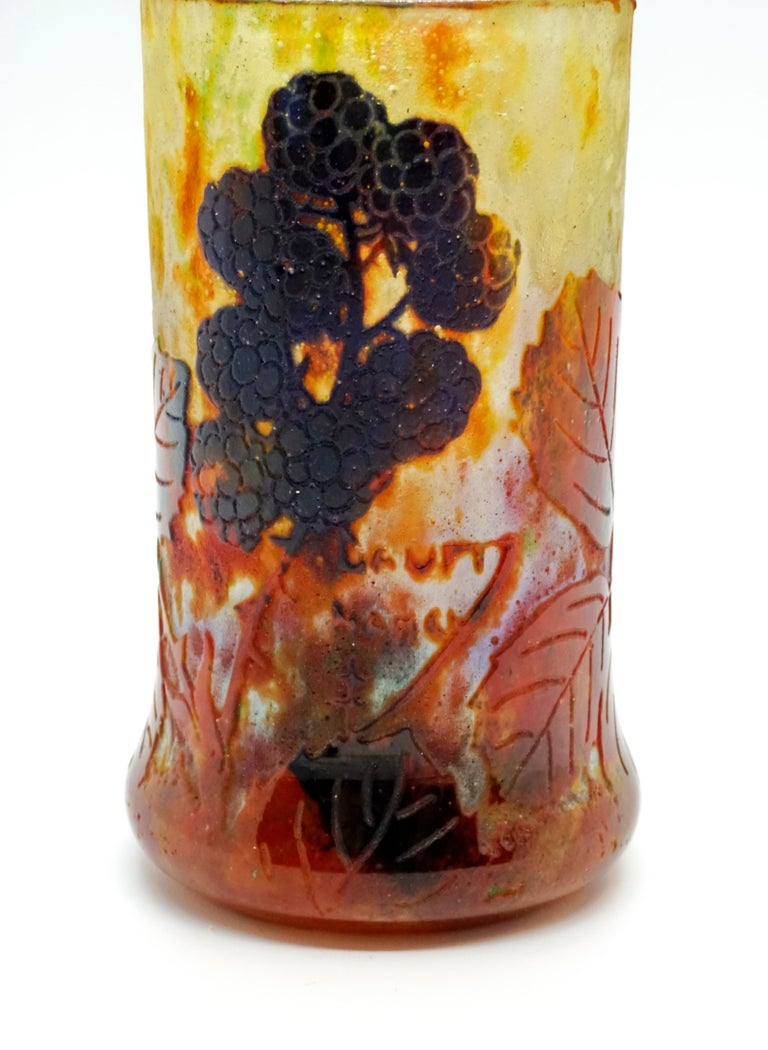 Early 20th Century Art Nouveau Cameo Vase with Blackberry Decor, Daum Nancy, France, 1900-1905 For Sale