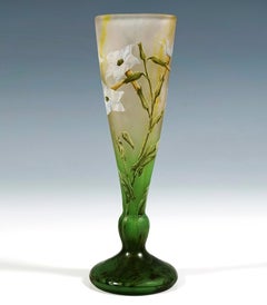Art Nouveau Cameo Vase With Nicotiana Decor, Daum Nancy, France, ca 1900-1905