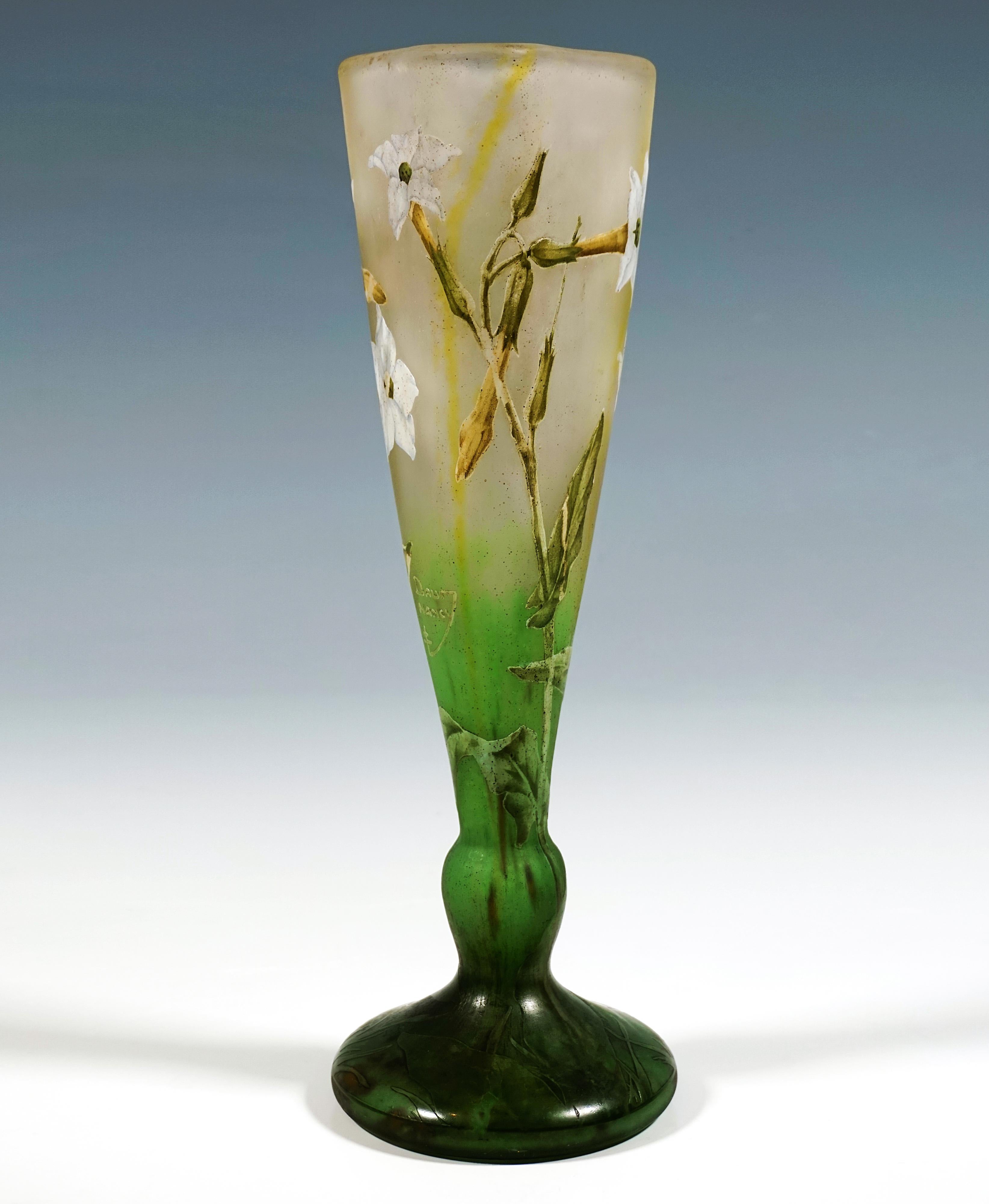 Francese Vaso cammeo Art Decor, Daum Nancy, Francia, 1900-1905 ca. in vendita