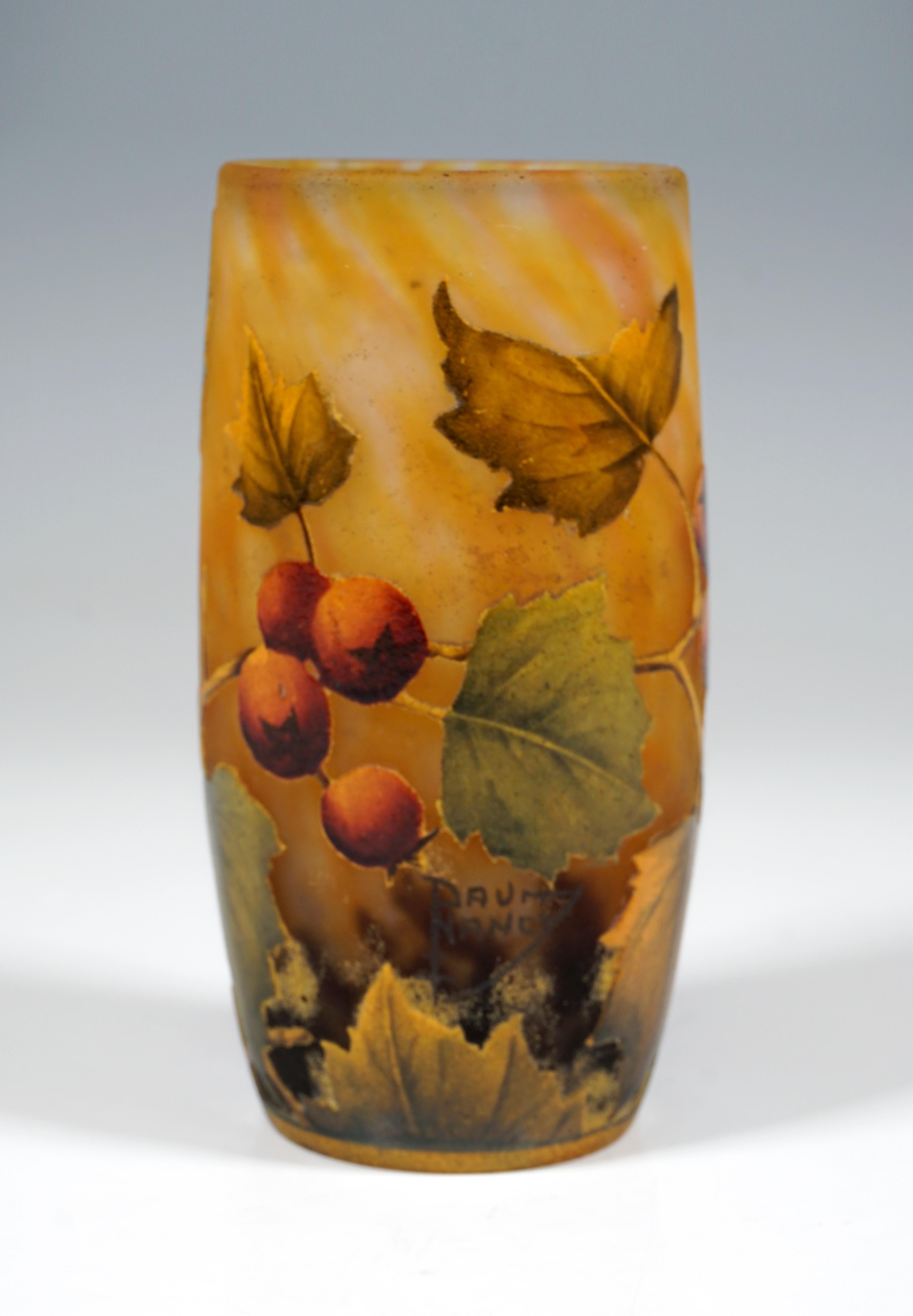 Art Nouveau Cameo Vase with Rose Hip Decor, Daum Nancy, France, 1900/05 In Good Condition In Vienna, AT