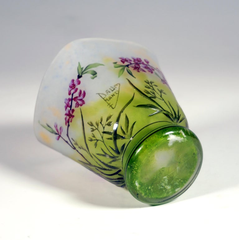 Early 20th Century  Art Nouveau Cameo Vase With Weilgelia Decor, Daum Nancy, France, ca 1910 For Sale