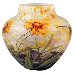 Kamee-Vase im Jugendstil, gelbes Marguerite-Dekor, Daum Nancy, Frankreich, um 1910
