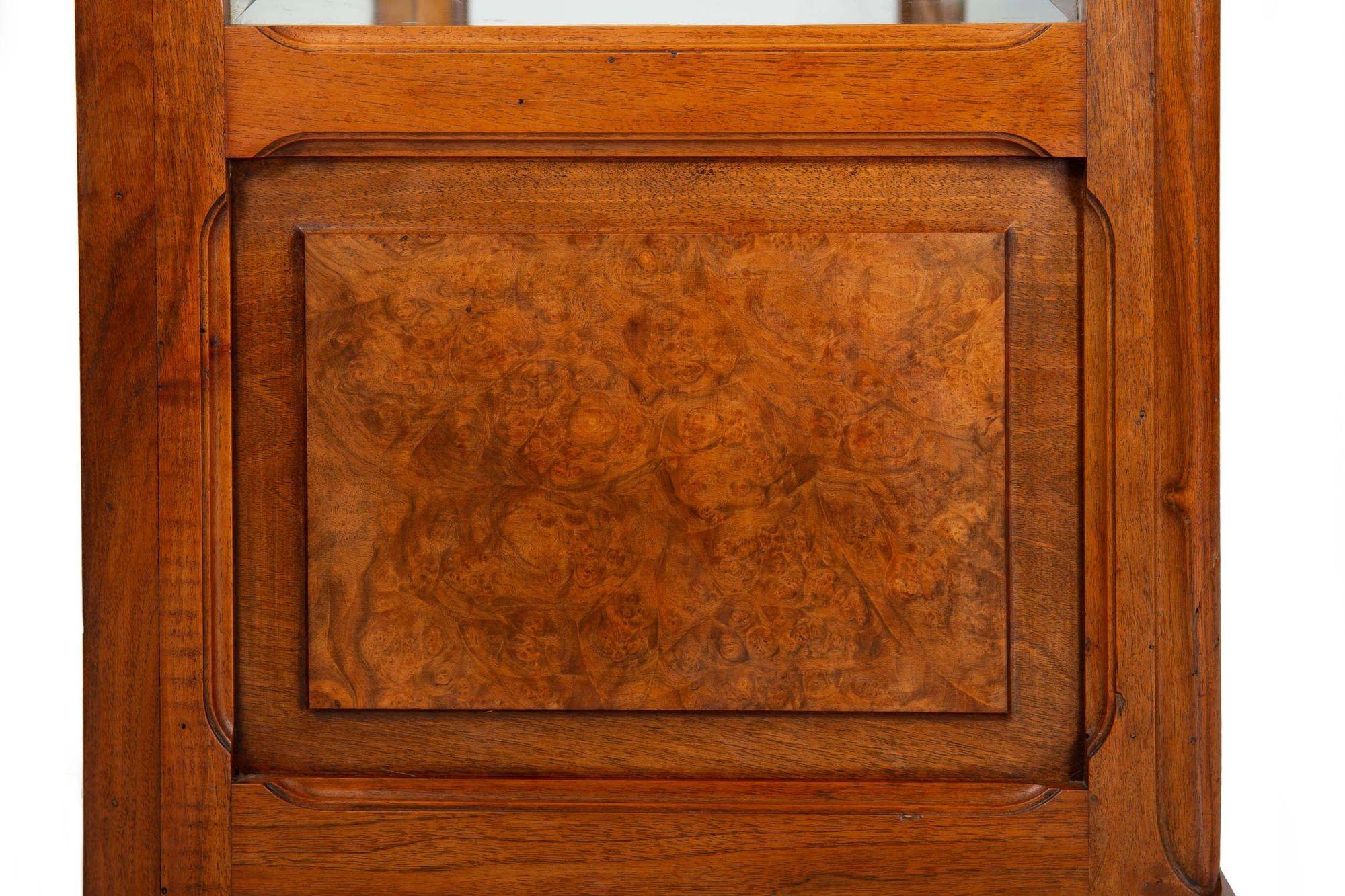 Art Nouveau Carved and Burl Walnut Display Cabinet circa 1900 For Sale 8