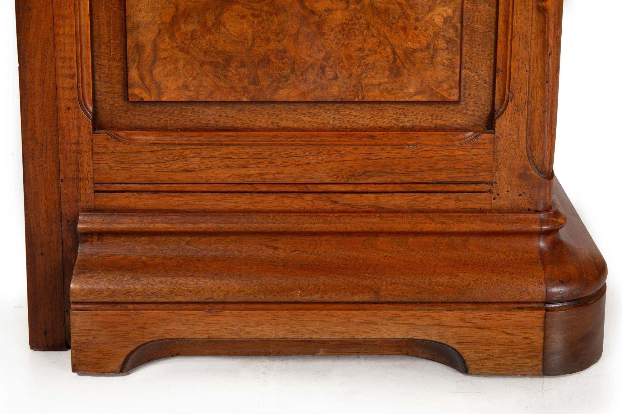 Art Nouveau Carved and Burl Walnut Display Cabinet circa 1900 For Sale 14